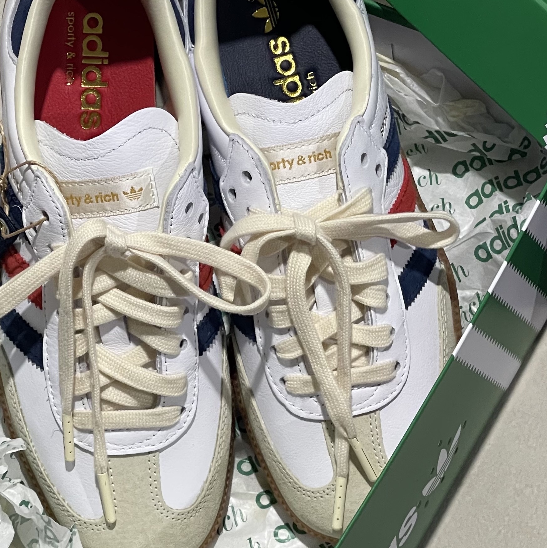 Adidas x Sporty & Rich Samba OG Cloud White Night Indigo 착용 스타일 - 2