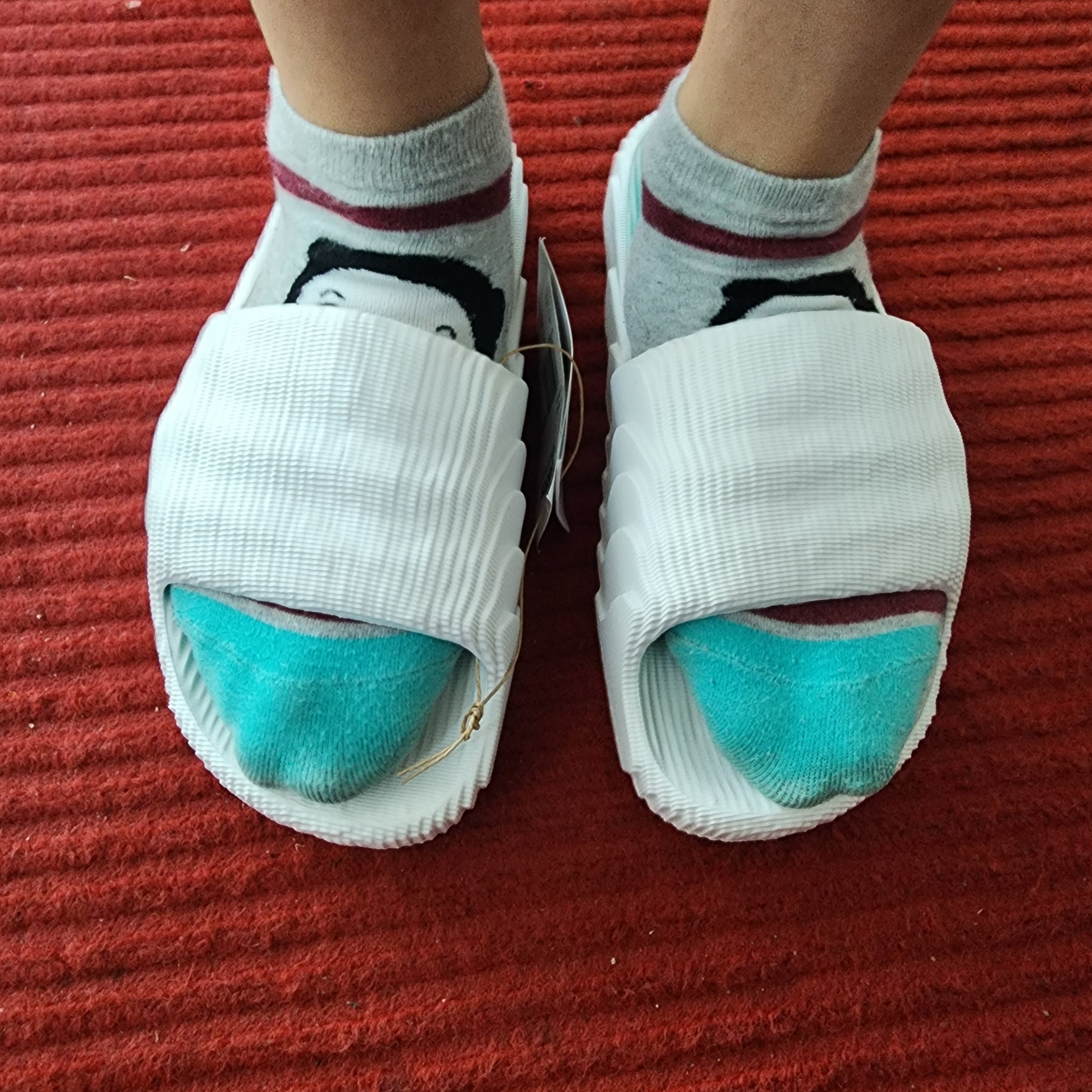 Adidas Adilette 22 Crystal White 착용 스타일