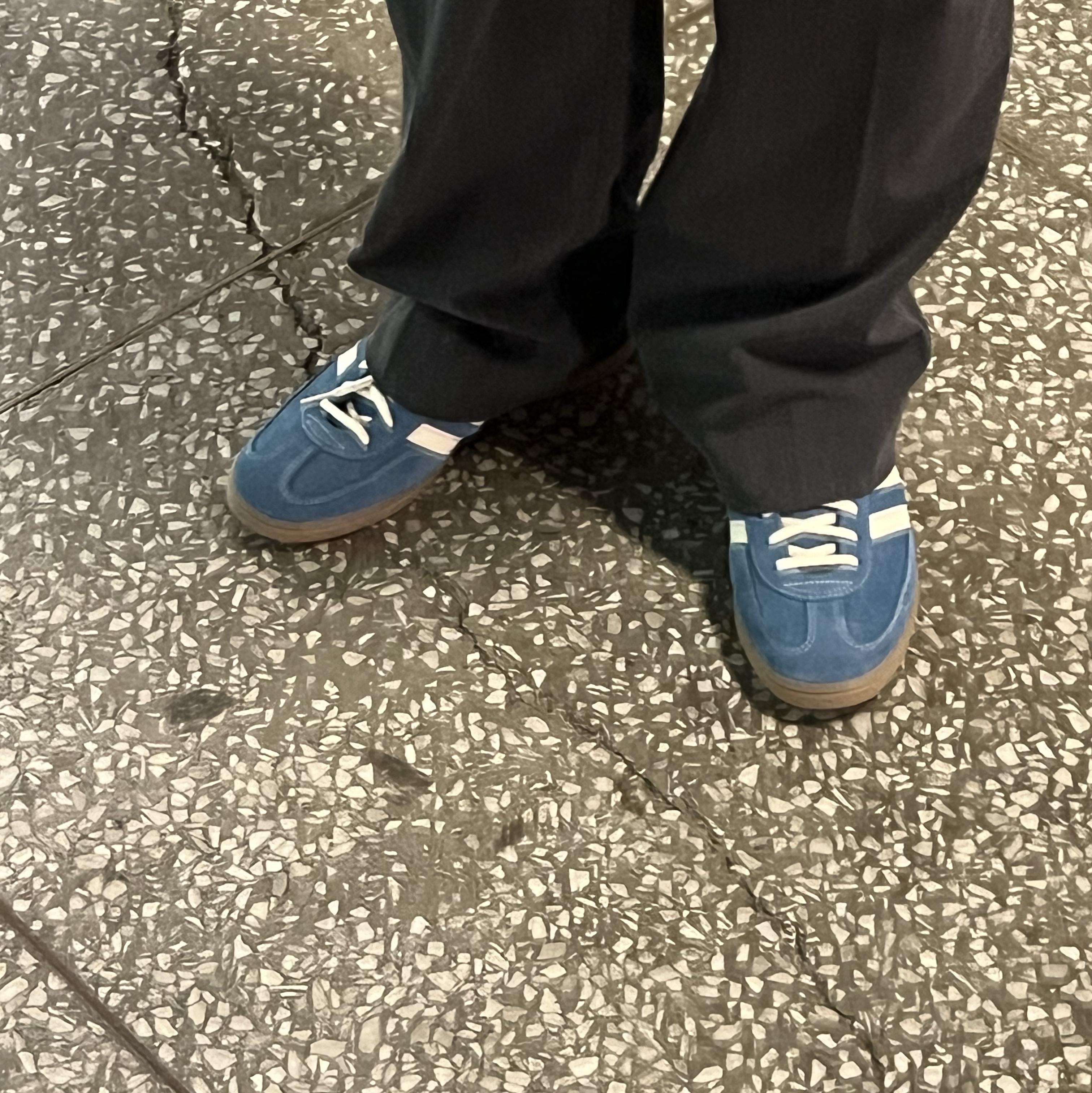 Adidas Spezial Handball Core Blue Cream White 착용 스타일
