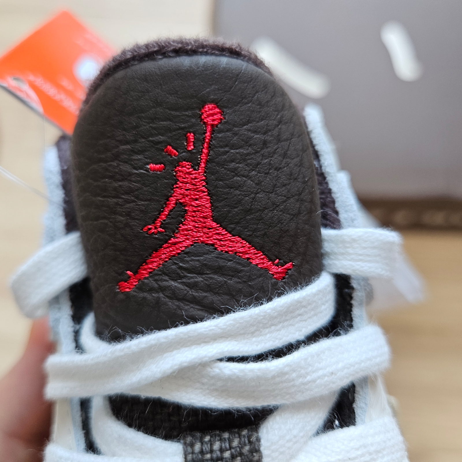 (PS) Jordan x Travis Scott Jumpman Jack TR Sail and Dark Mocha 착용 스타일 - 8