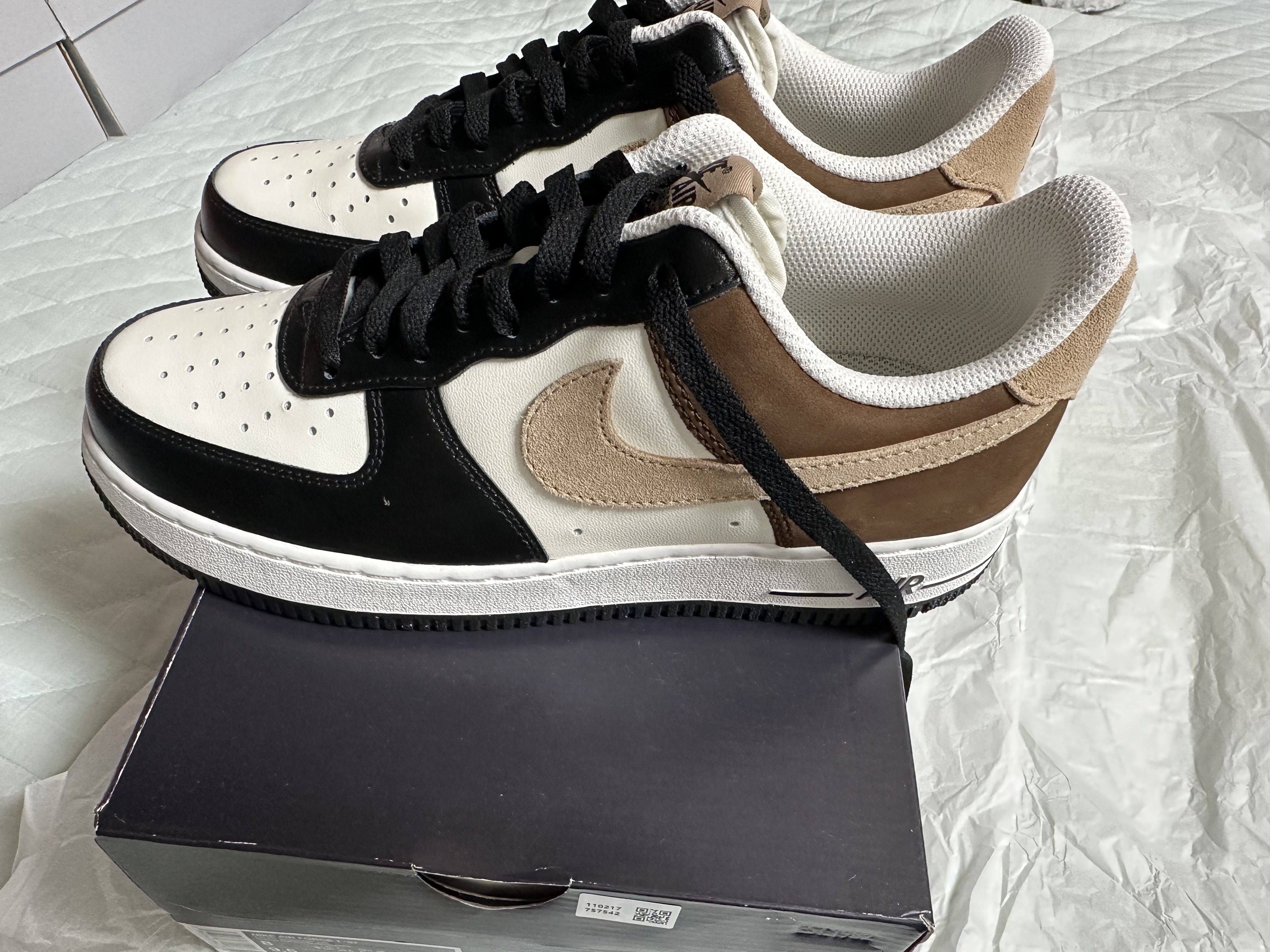 Nike Air Force 1 '07 Brown Sail 착용 스타일 - 2