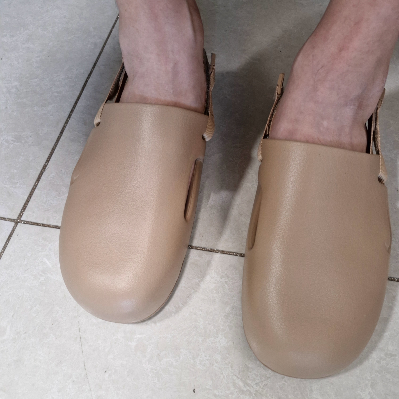 Nike Calm Mule Hemp 착용 스타일 - 1