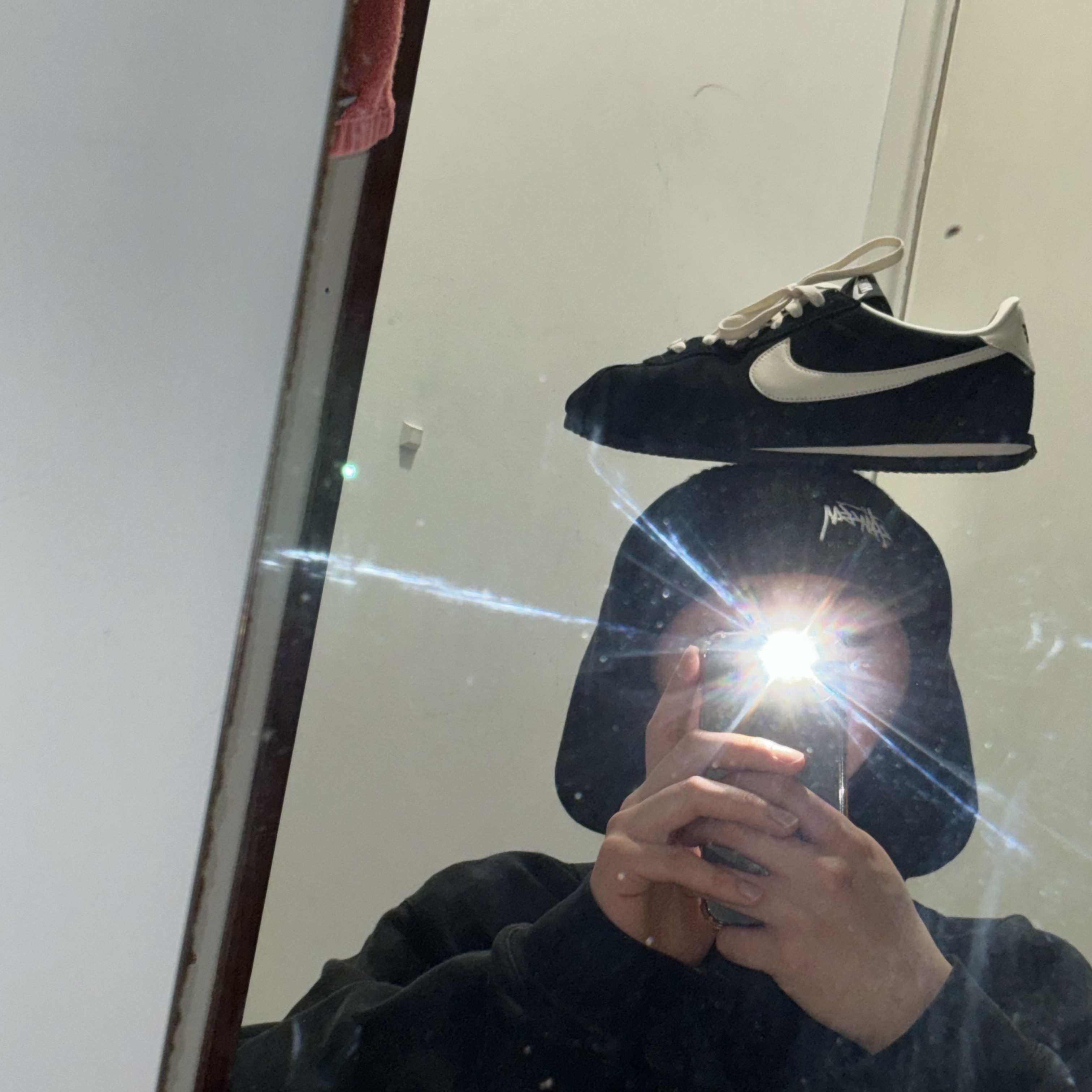 (W) Nike Cortez Vintage Black Sail, Stussy Thinsulate Jacquard Beanie Black 착용 스타일