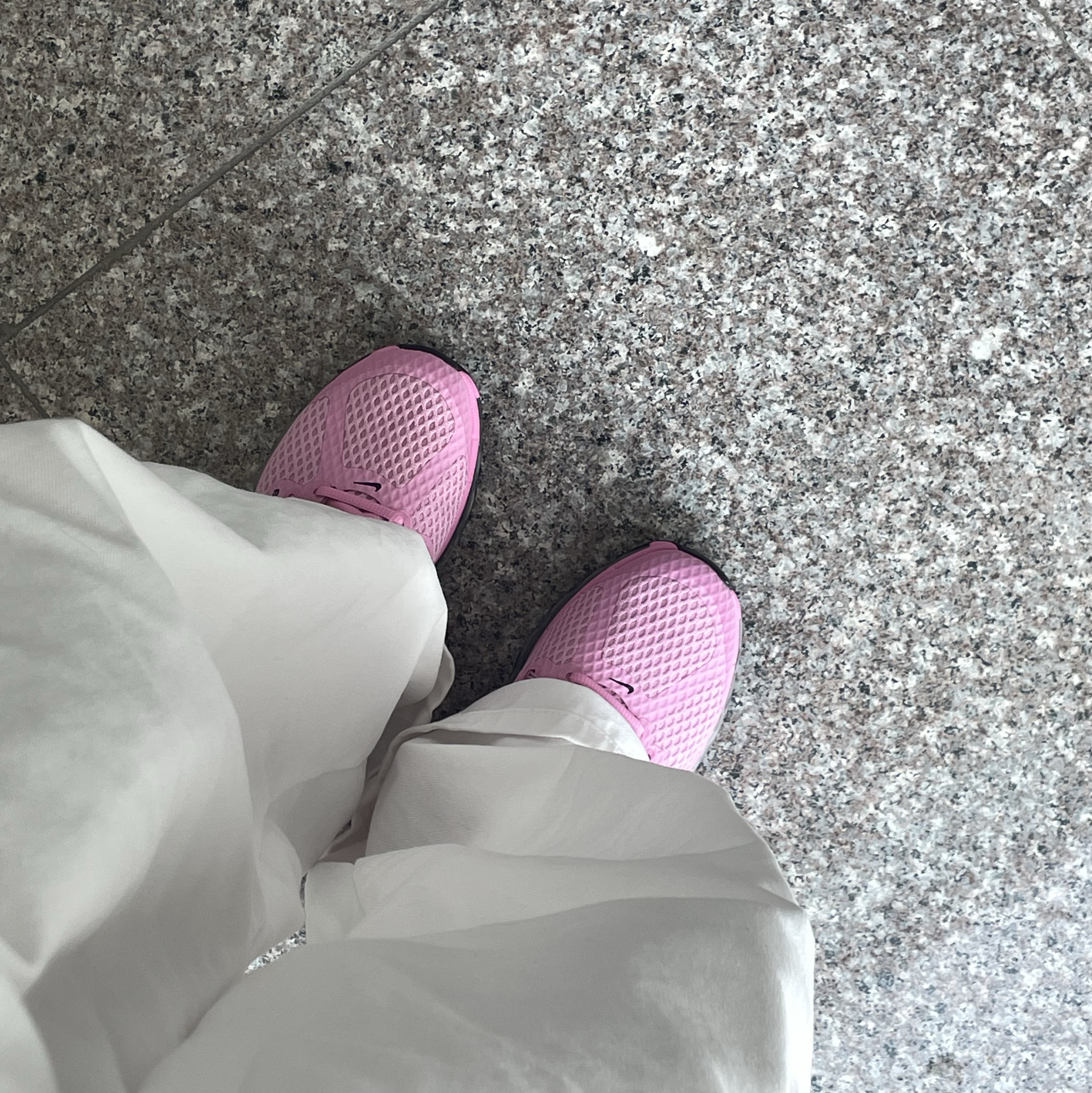 Nike x Stussy Air Max 2013 Psychic Pink 착용 스타일