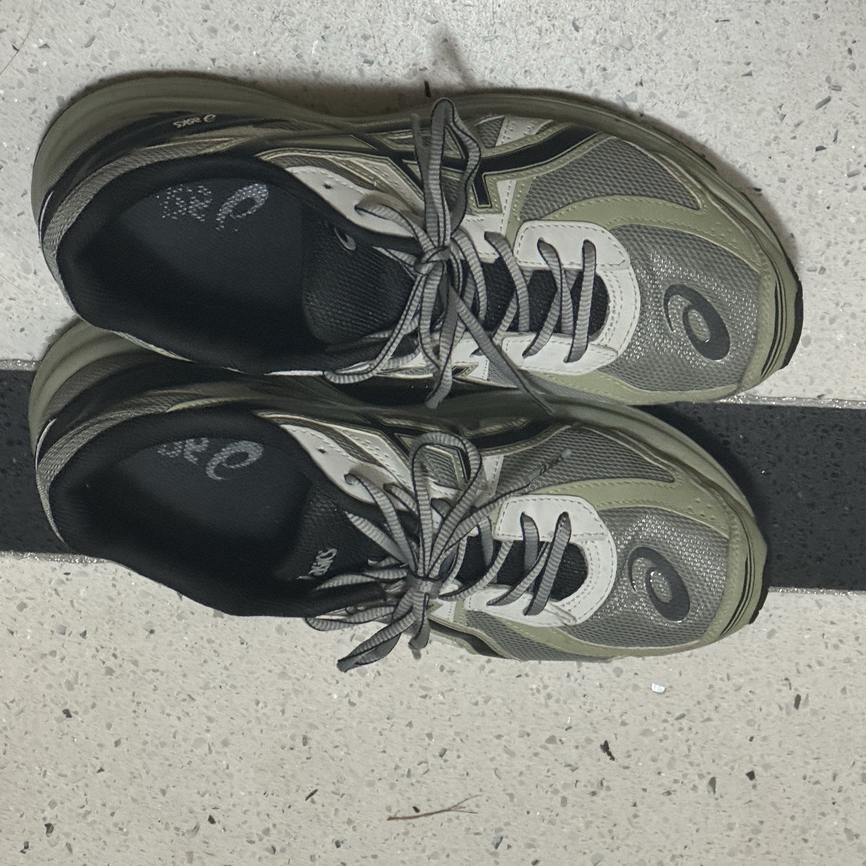 Asics Jog 100 S Sheet Rock - 2E Wide 착용 스타일