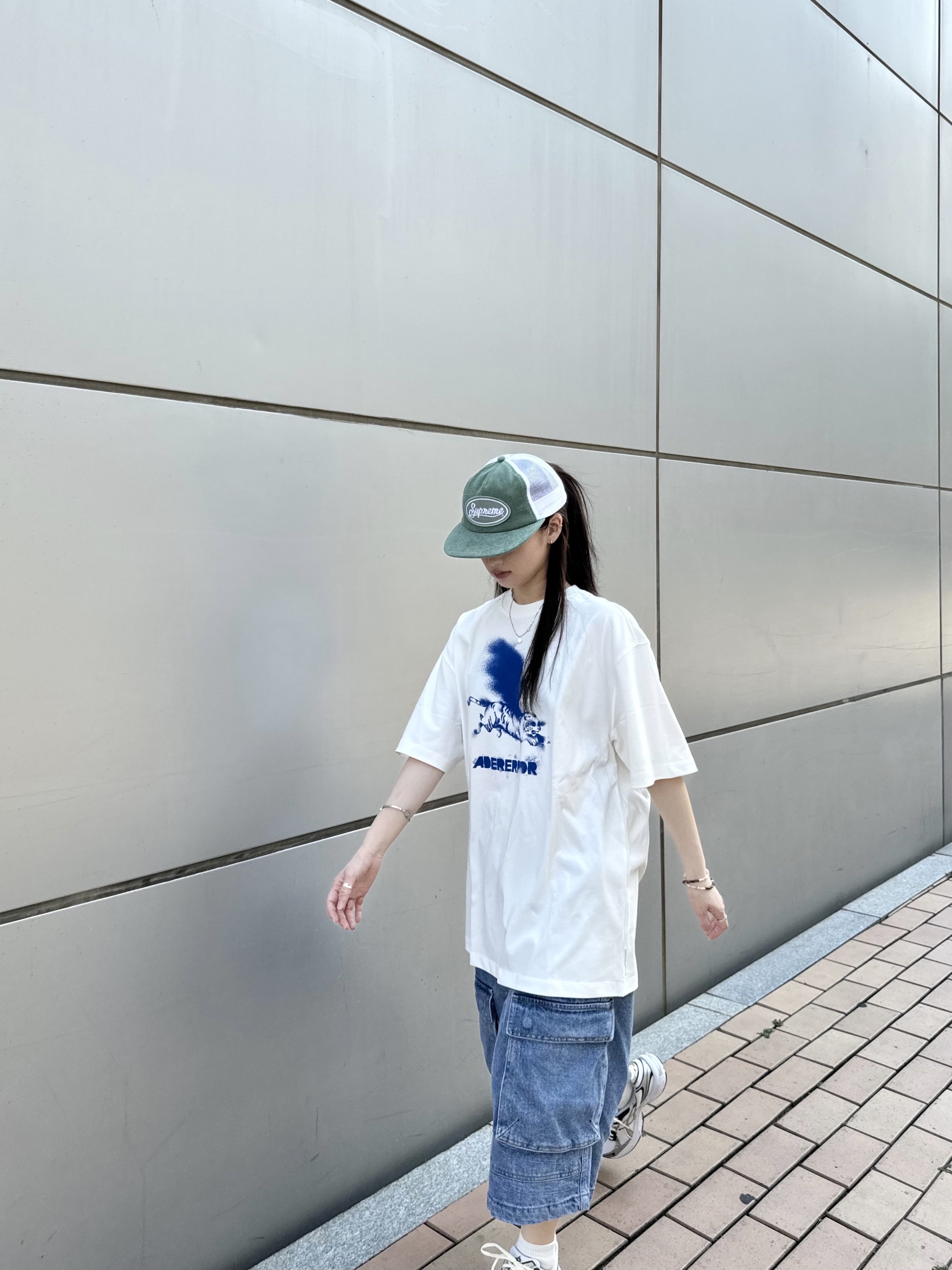 Asics Gel-1130 Cream Pure Silver, Ader Error Aiger T-Shirt Off White 착용 스타일 - 4