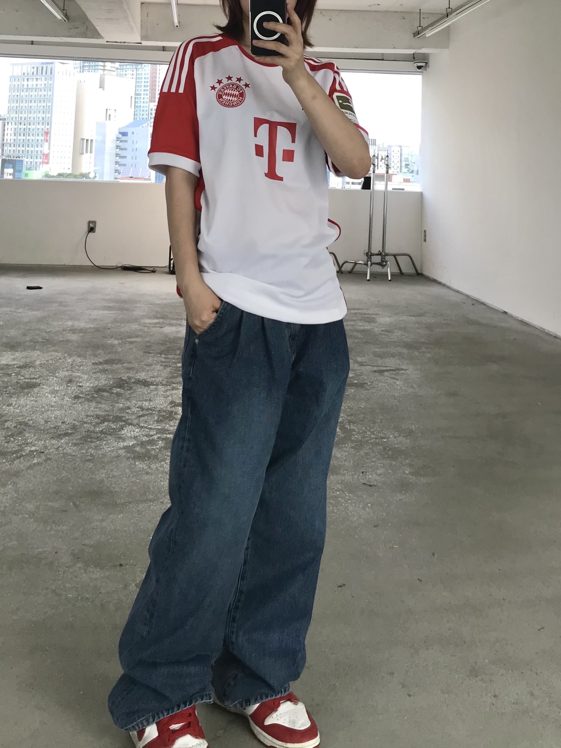 Adidas Bayern Munchen 2023/24 Home Jersey White Red - KR Sizing (Non Marking Ver.), Nike Dunk Low SP White and University Red 2023 착용 스타일 - 3