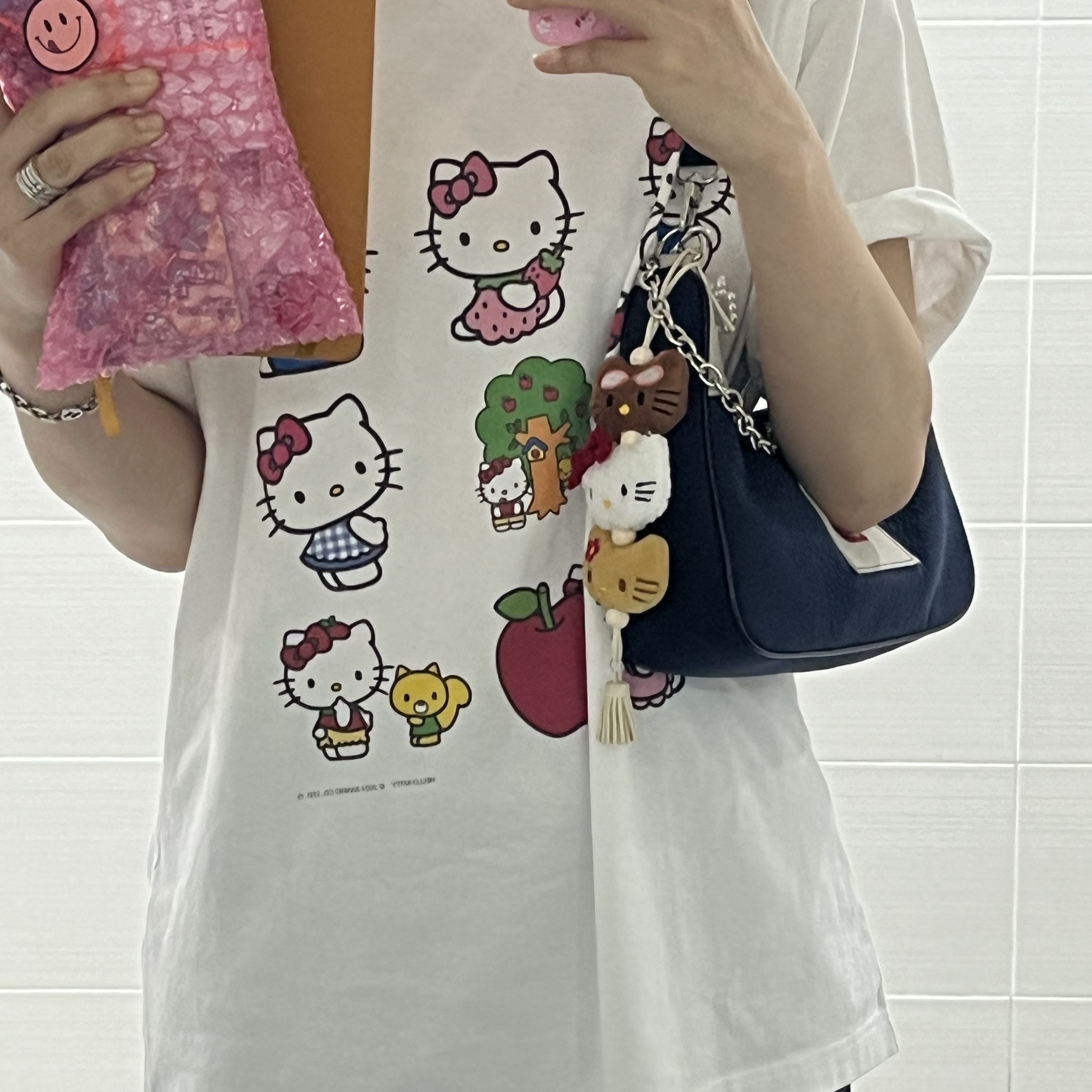 Monamhee x NOS7 SON.hee Keyring Cream 착용 스타일 - 6