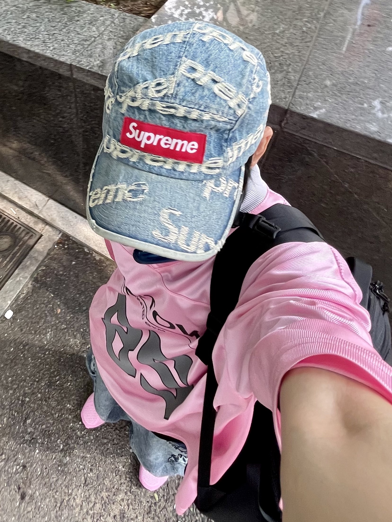 Nike x Stussy Air Max 2013 Psychic Pink, Supreme Backpack Black - 23FW 착용 스타일 - 1