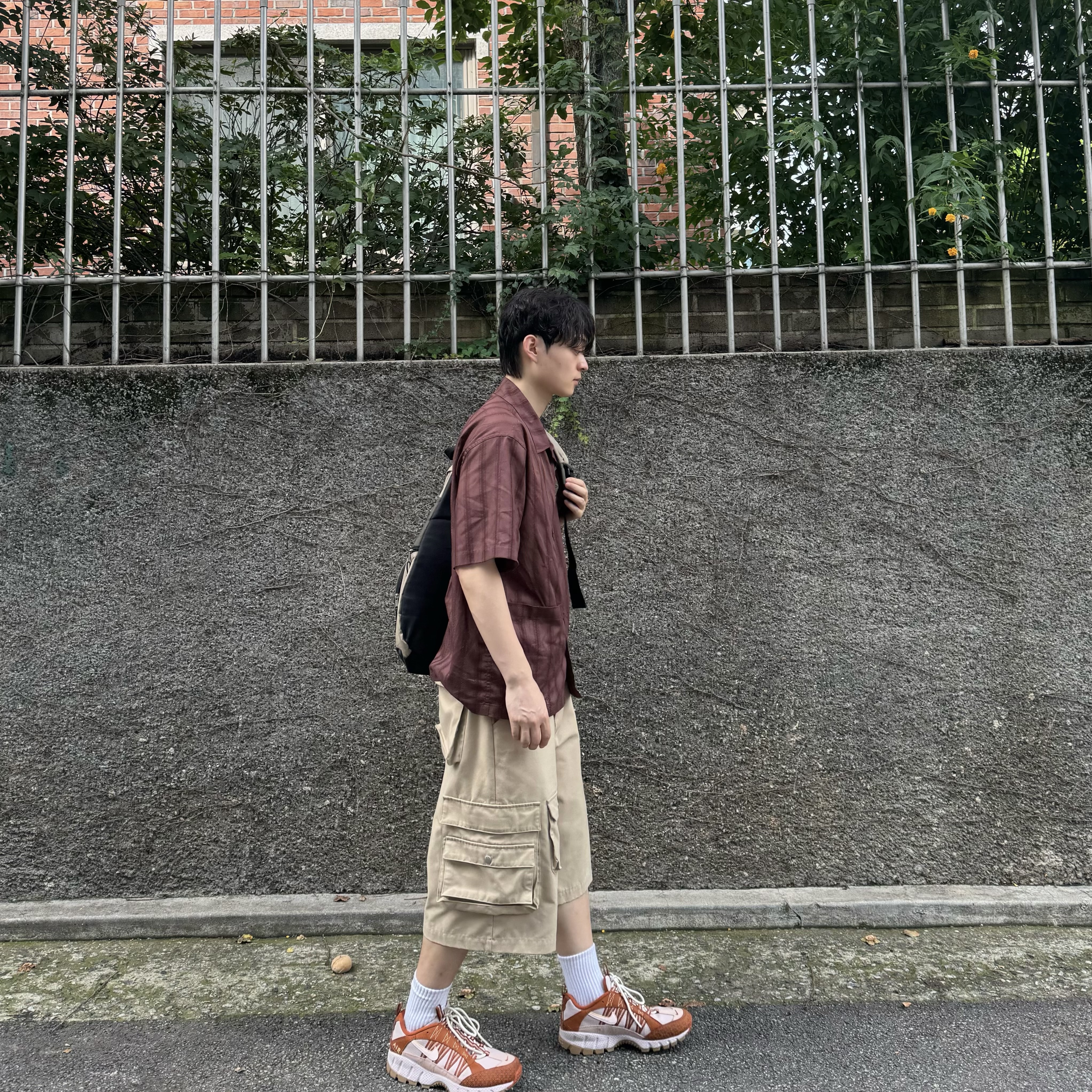 Nike Air Humara Future Movement Dark Russet 착용 스타일 - 3