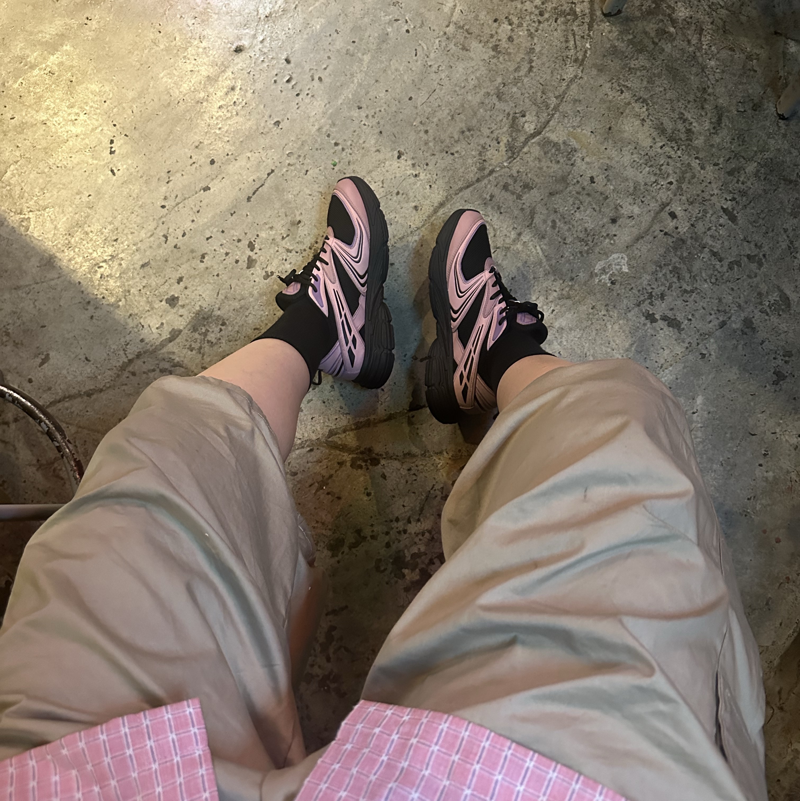 Fila Interun Pink Black 착용 스타일 - 4