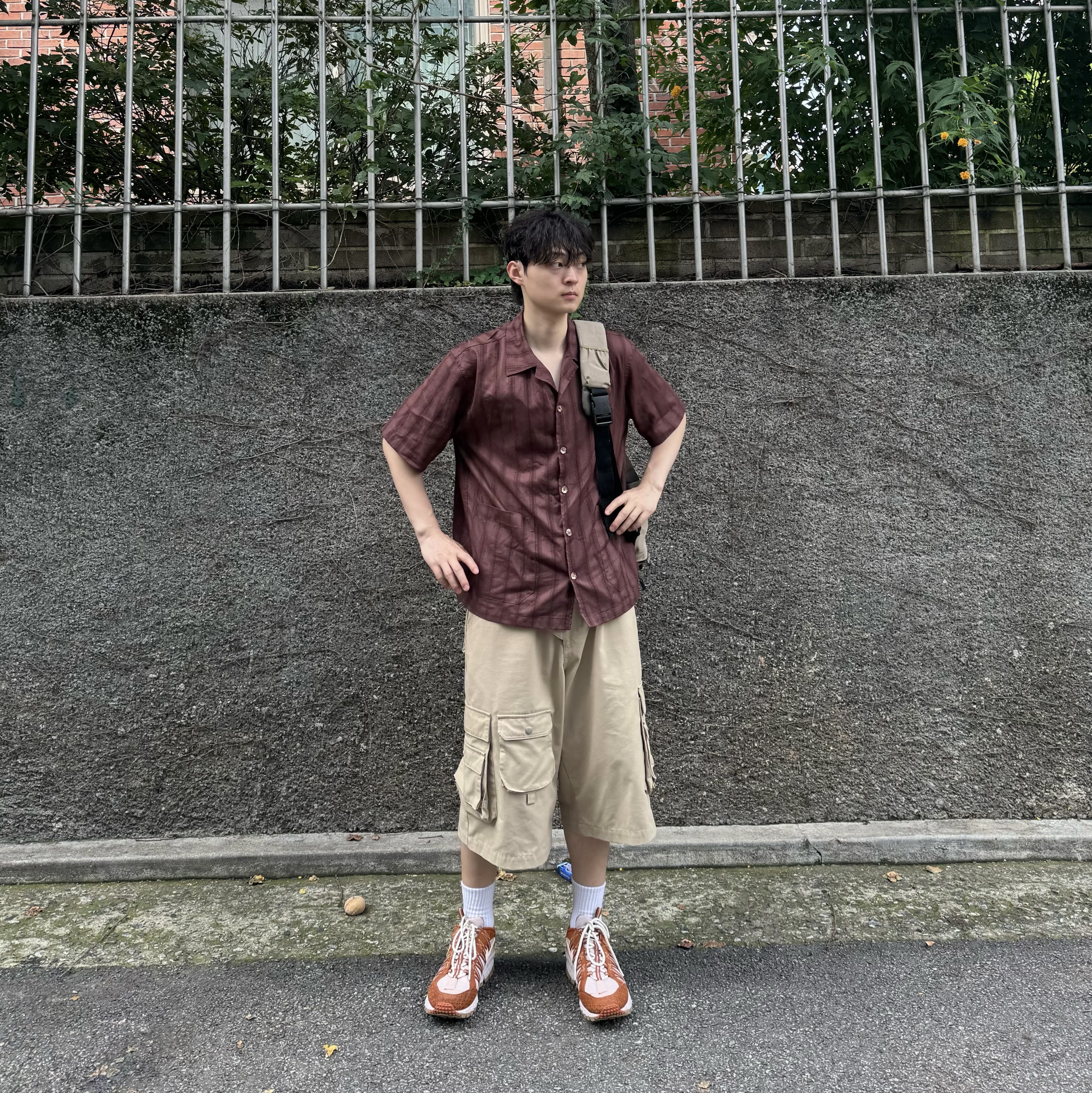 Nike Air Humara Future Movement Dark Russet 착용 스타일 - 1