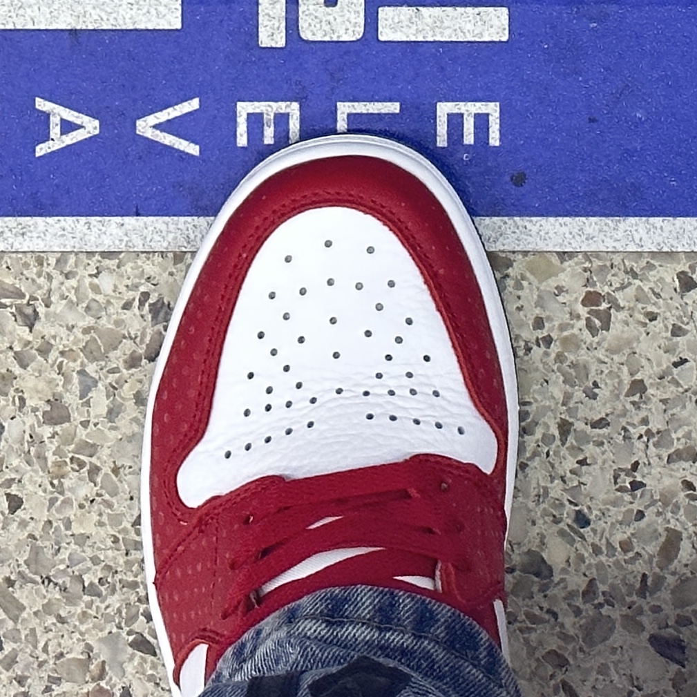 Jordan 1 Retro High Spider-Man Origin Story 착용 스타일