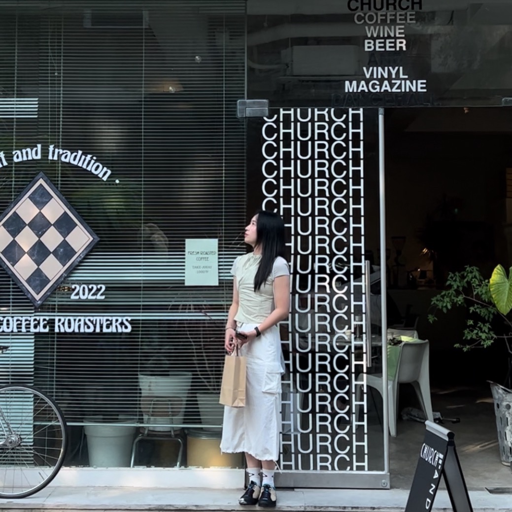 (W) Mischief Side Hook Shirring Shirts Charcoal, Keen Jasper Rocks SP Sneakers Beige 착용 스타일