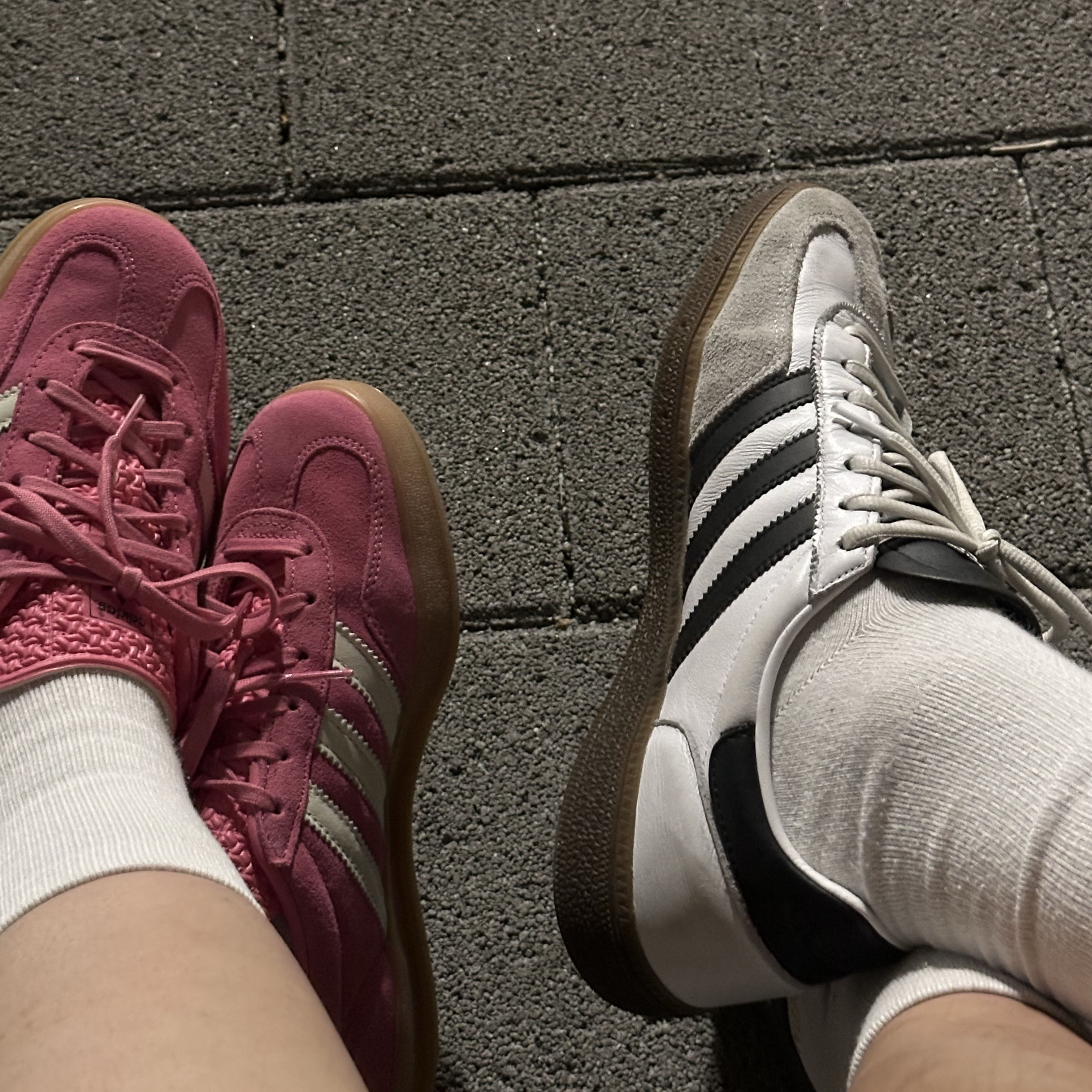 (W) Adidas Gazelle Indoor Rose Tone Collegiate Green 착용 스타일
