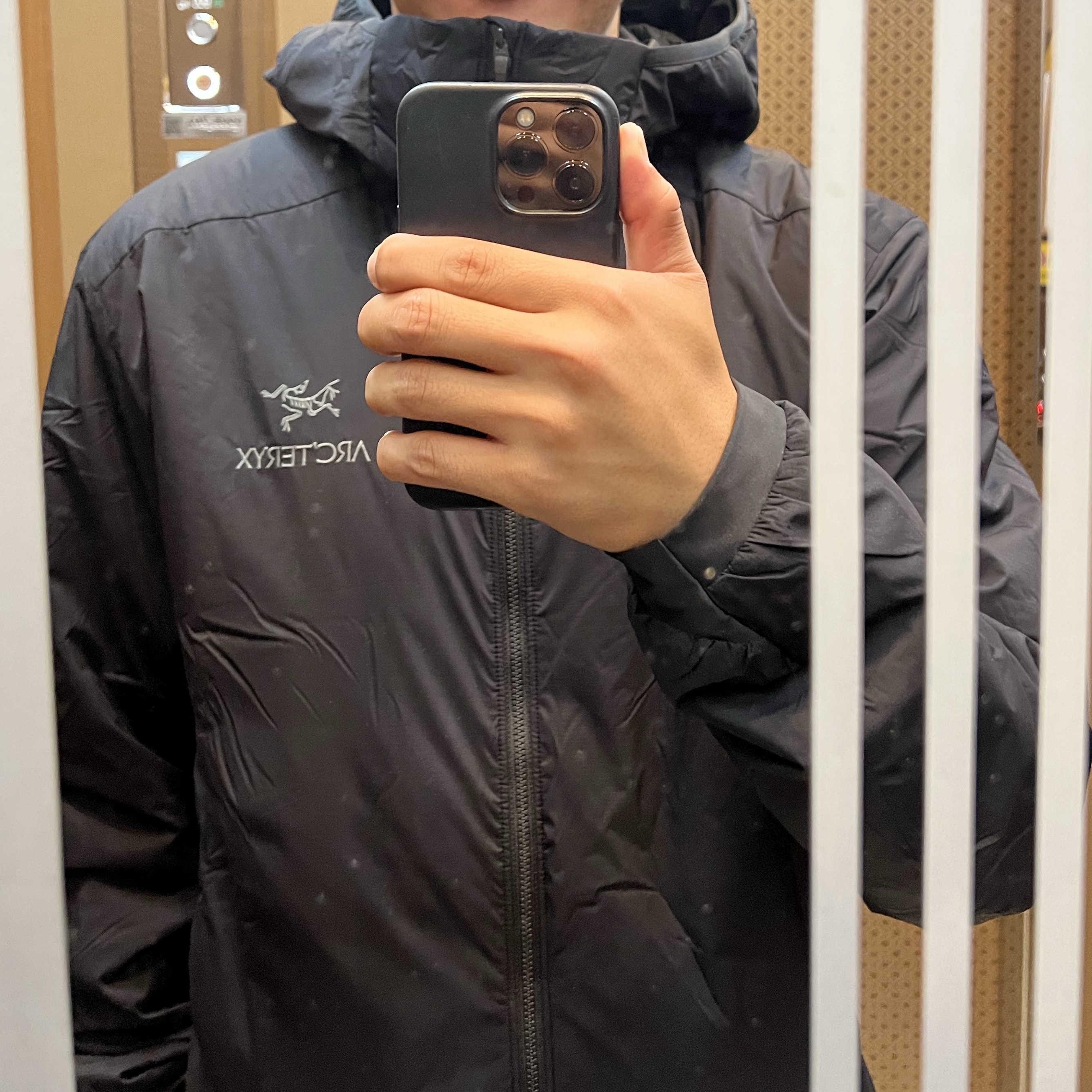 Arc'teryx Atom LT Hoody Black 착용 스타일
