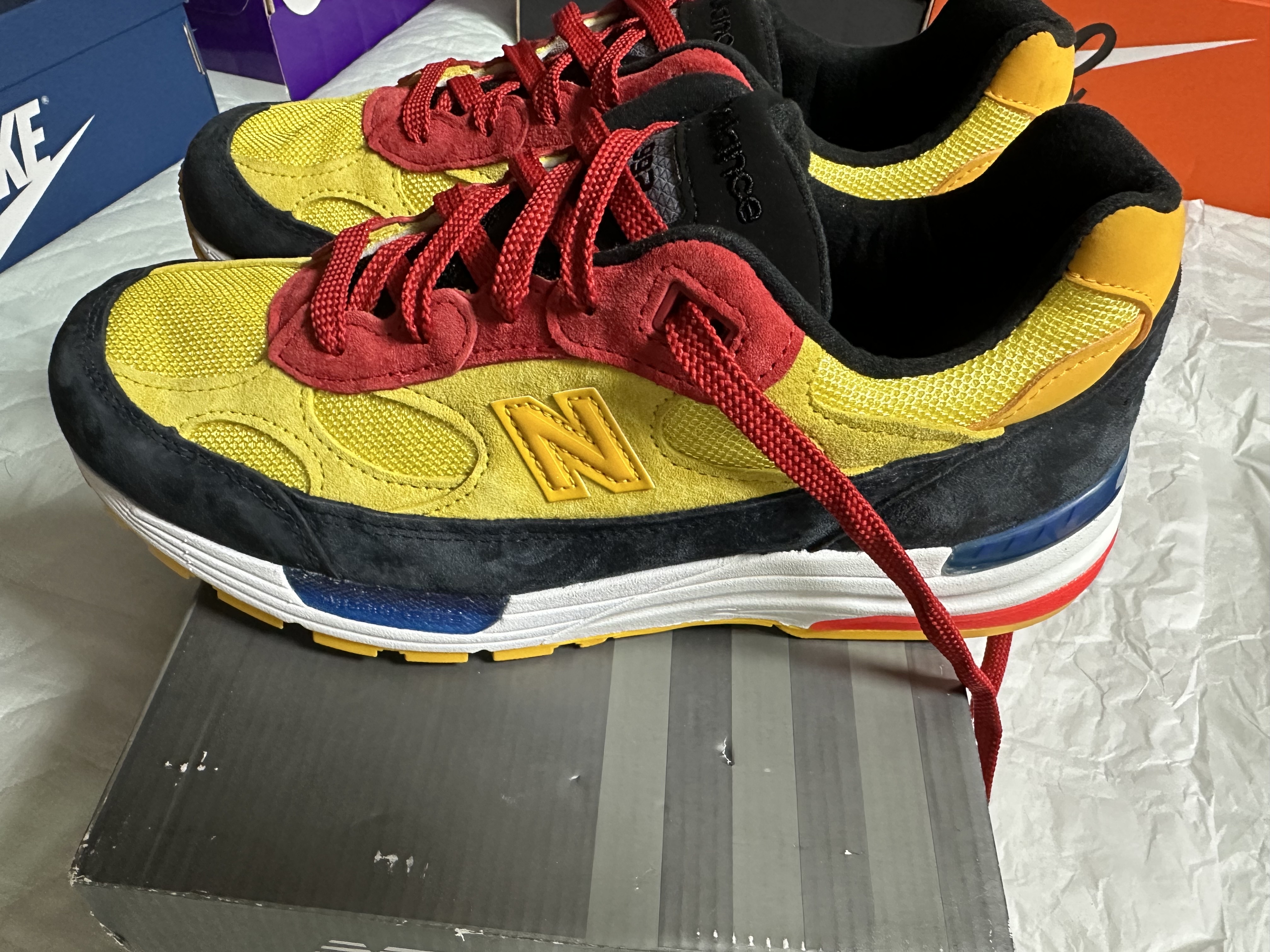 New Balance 992 Made in USA Yellow Blue, New Balance 992 Made in USA Teal Blue 착용 스타일 - 2