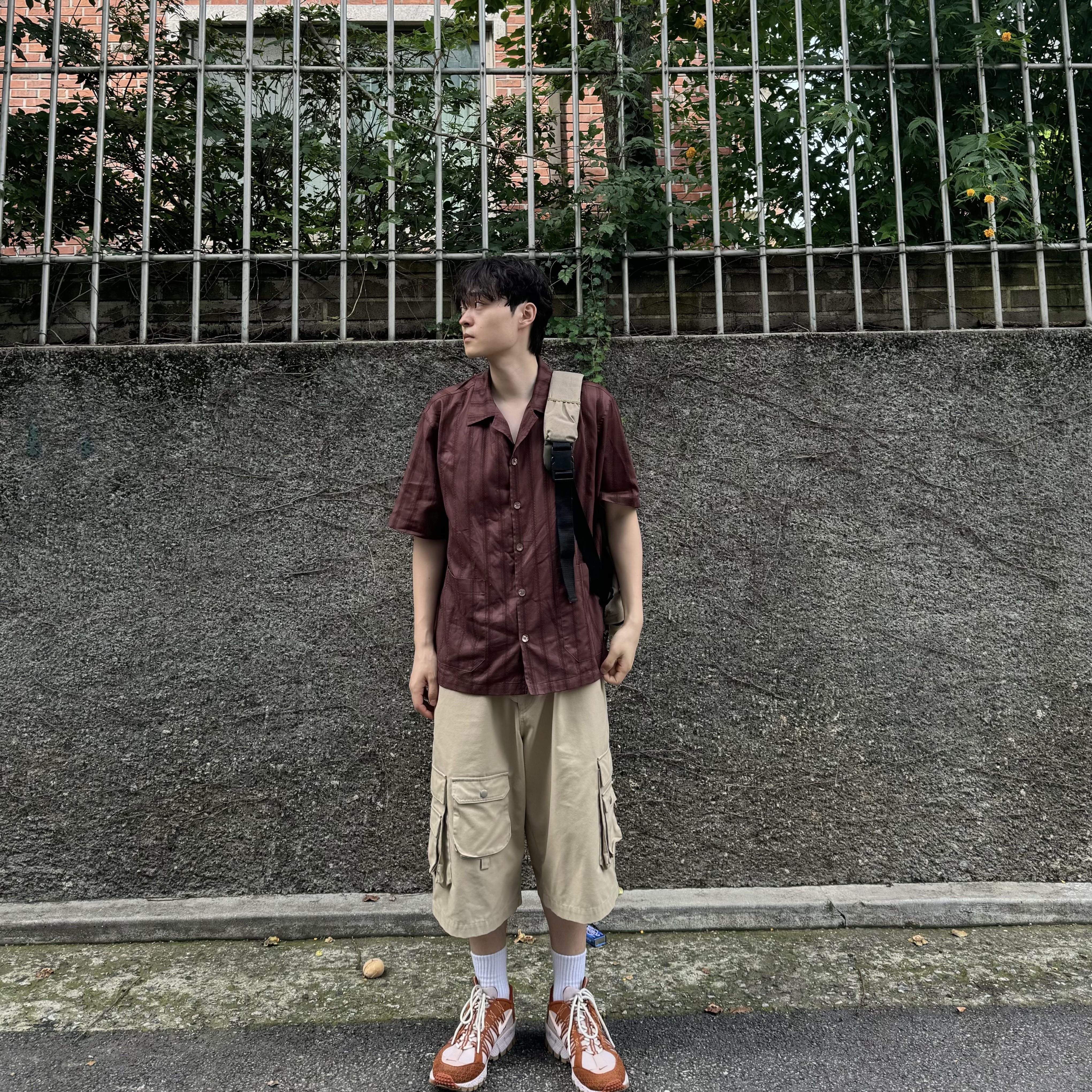 Nike Air Humara Future Movement Dark Russet 착용 스타일 - 2