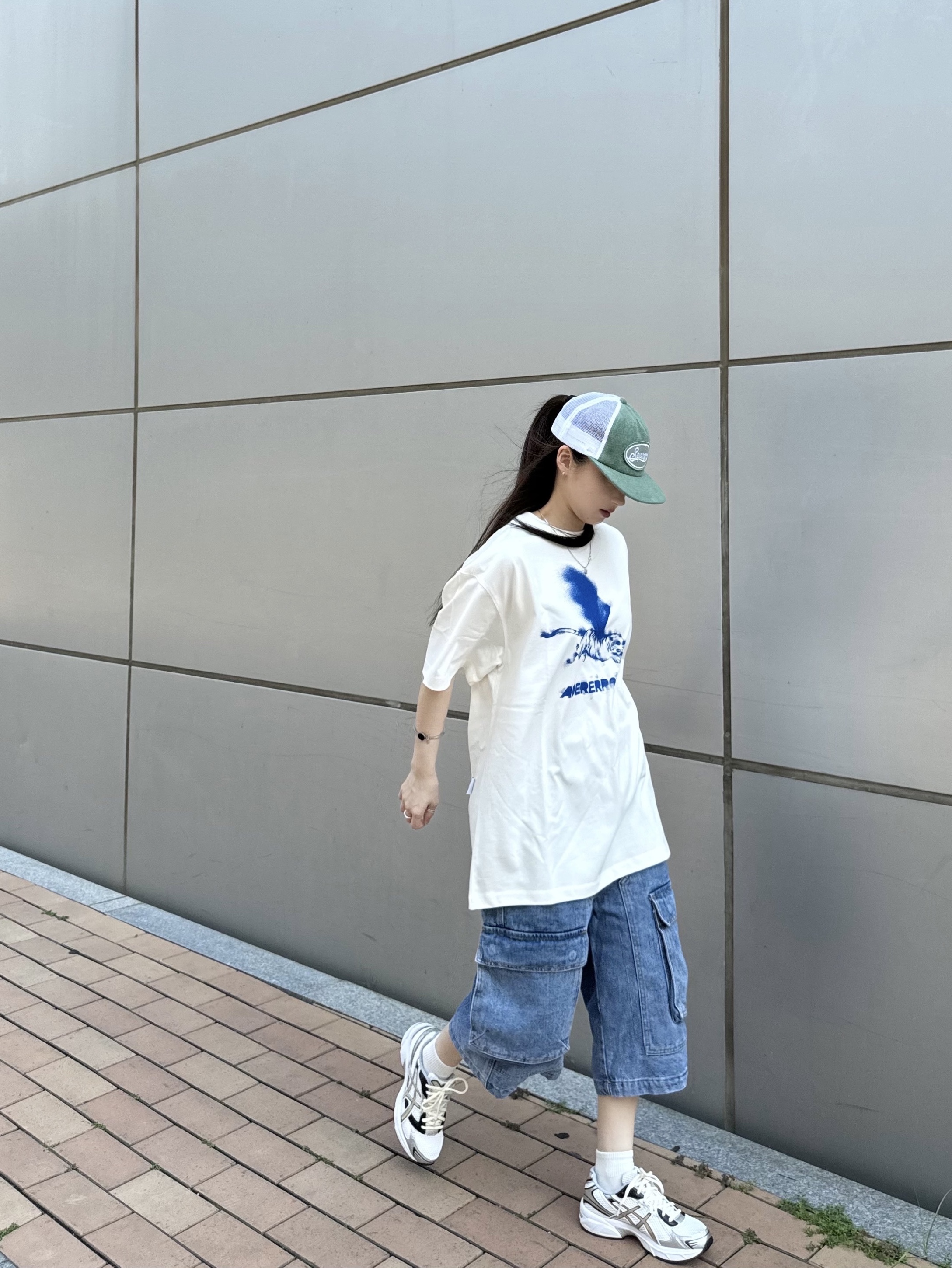 Asics Gel-1130 Cream Pure Silver, Ader Error Aiger T-Shirt Off White 착용 스타일 - 1
