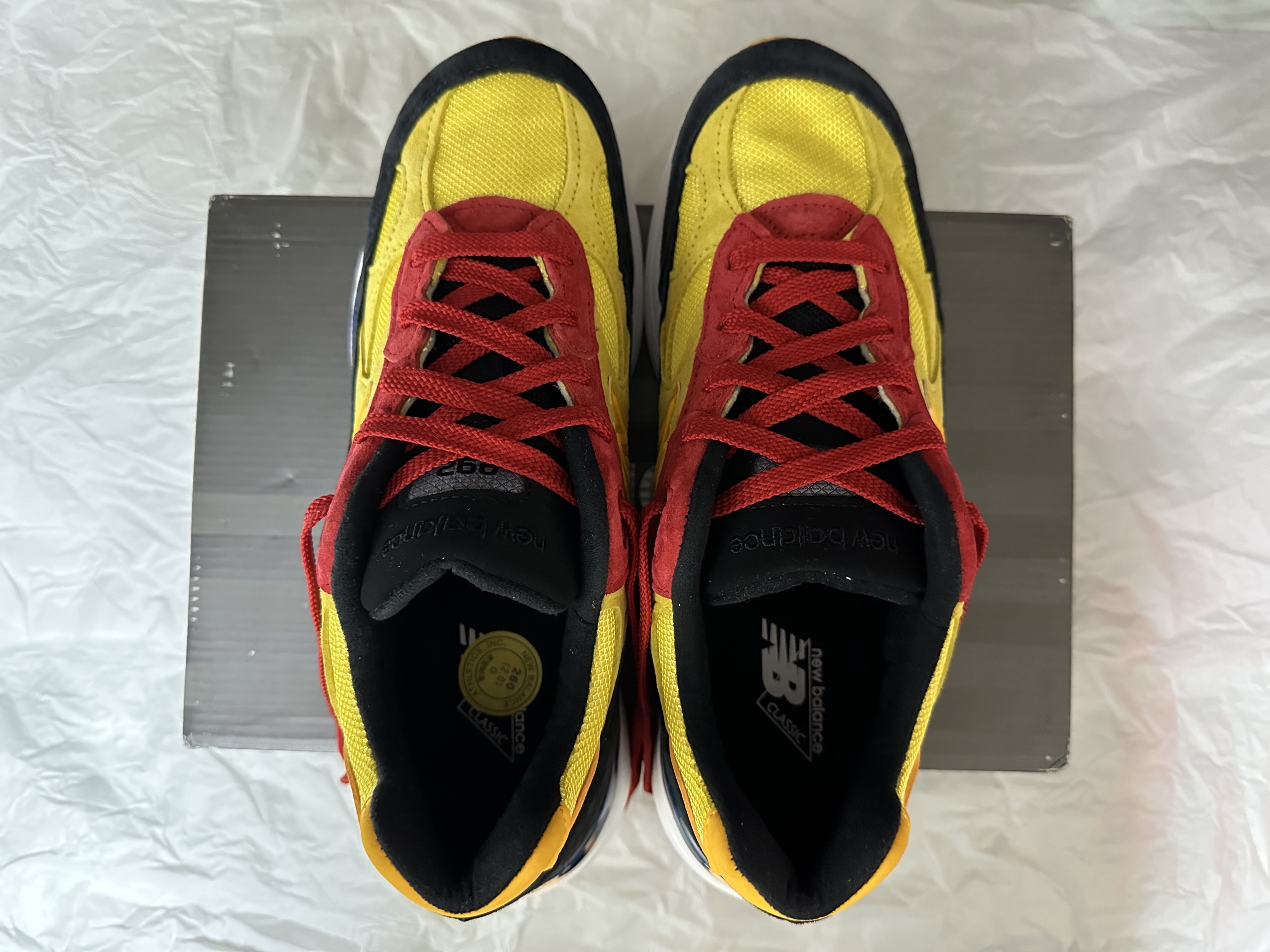 New Balance 992 Made in USA Yellow Blue, New Balance 992 Made in USA Teal Blue 착용 스타일 - 1
