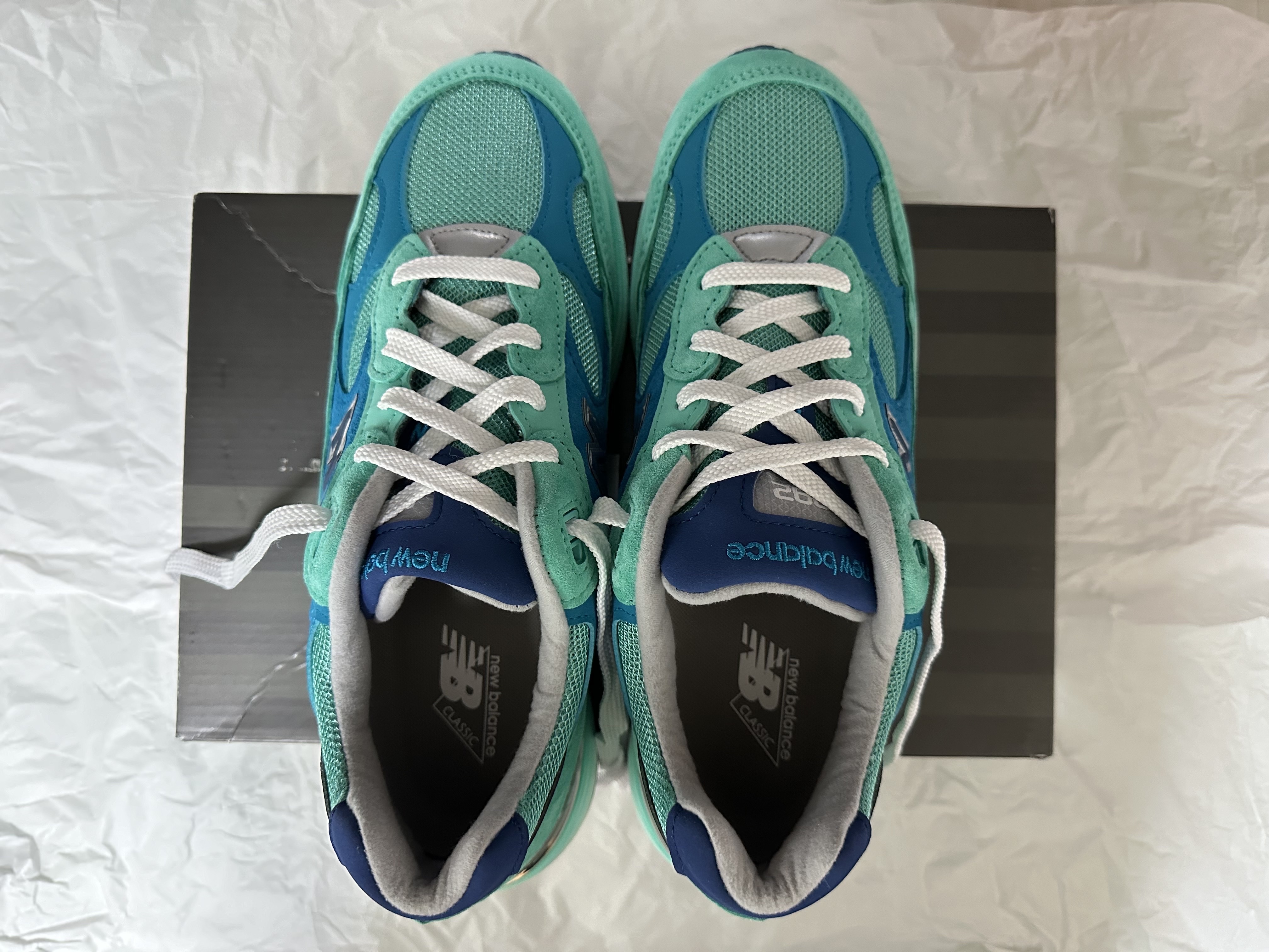 New Balance 992 Made in USA Yellow Blue, New Balance 992 Made in USA Teal Blue 착용 스타일 - 3