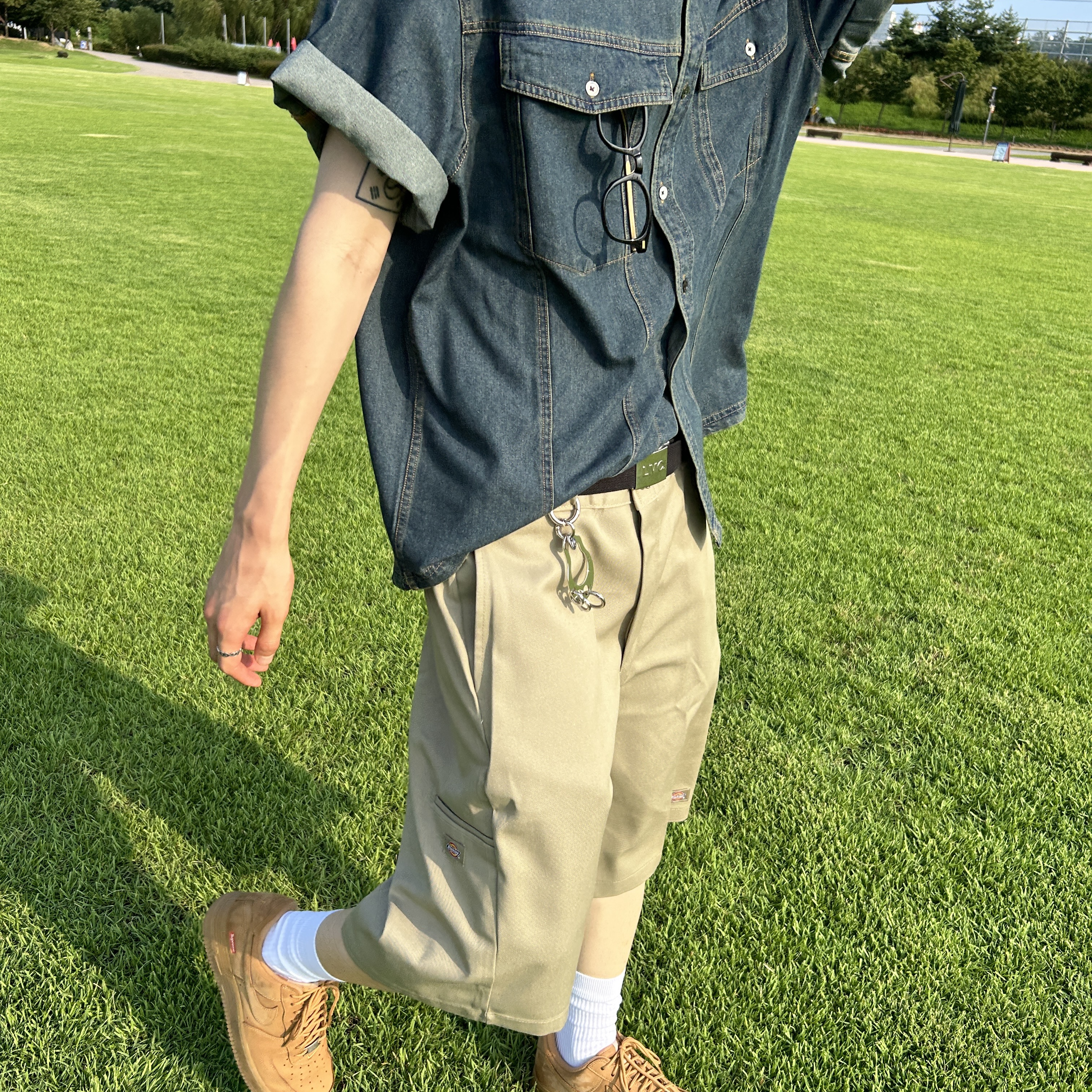 Nike x Supreme Air Force 1 Low Flax 착용 스타일 - 1