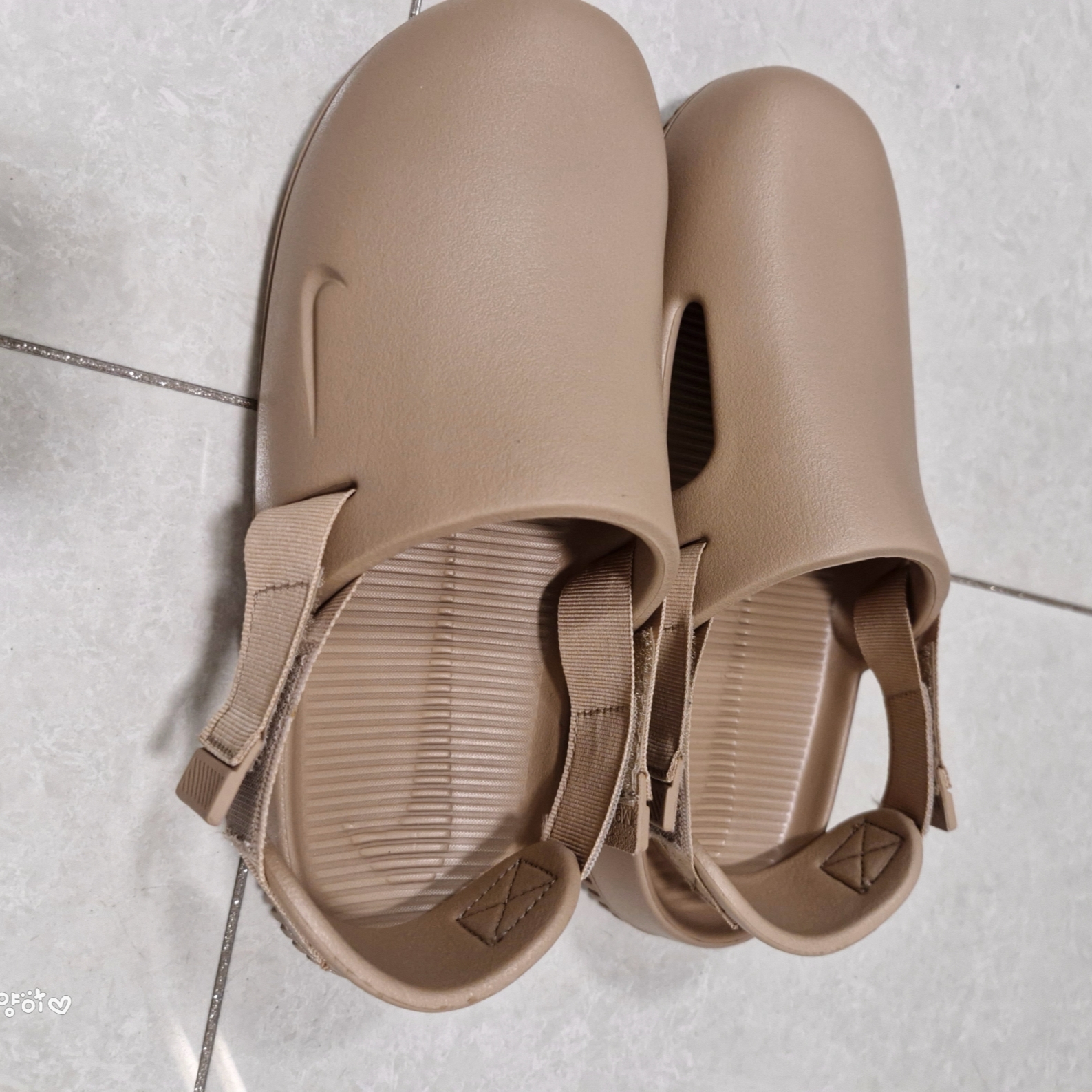 Nike Calm Mule Hemp 착용 스타일 - 2