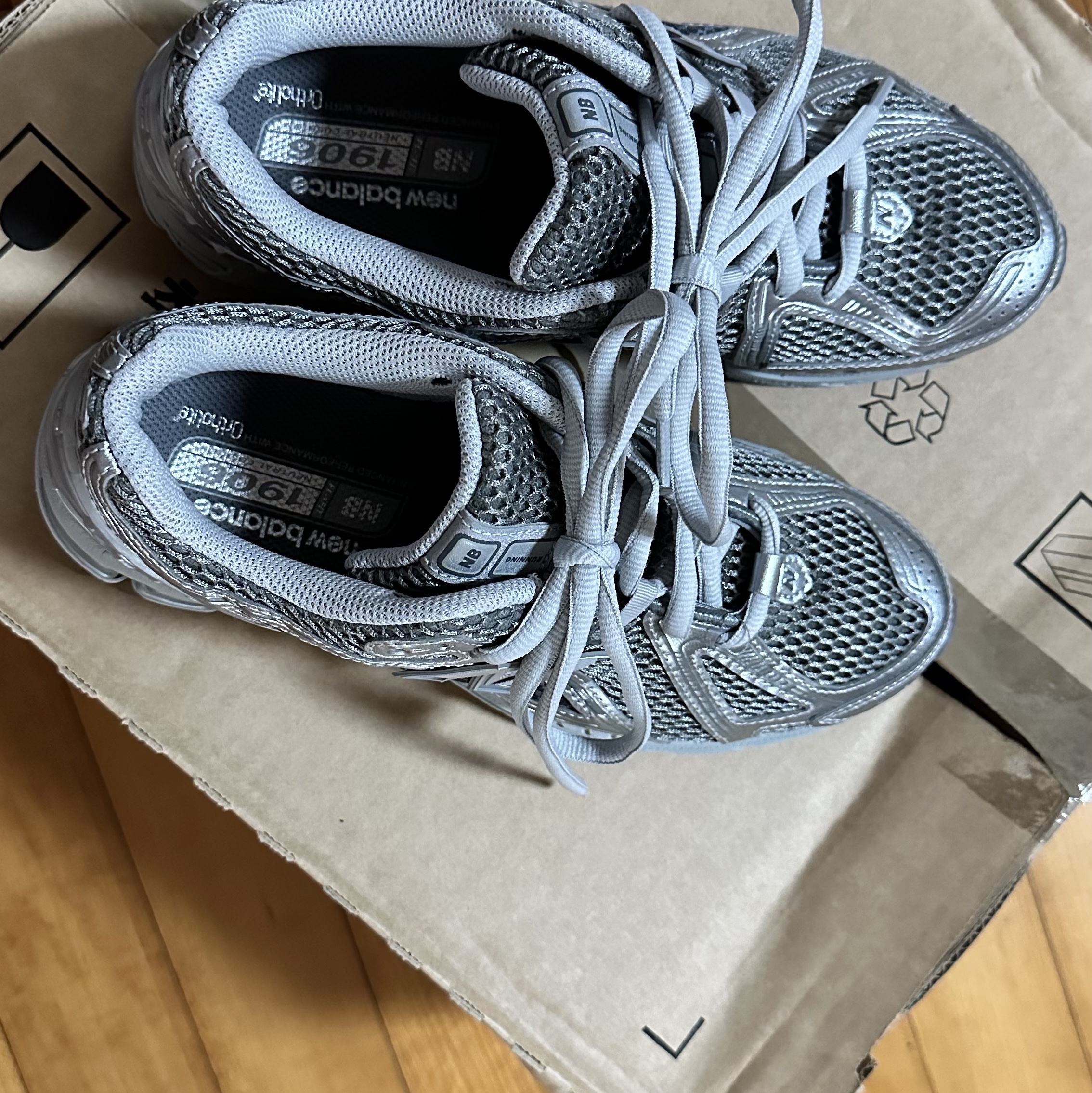 New Balance 1906R Harbor Grey Silver Metalic 착용 스타일