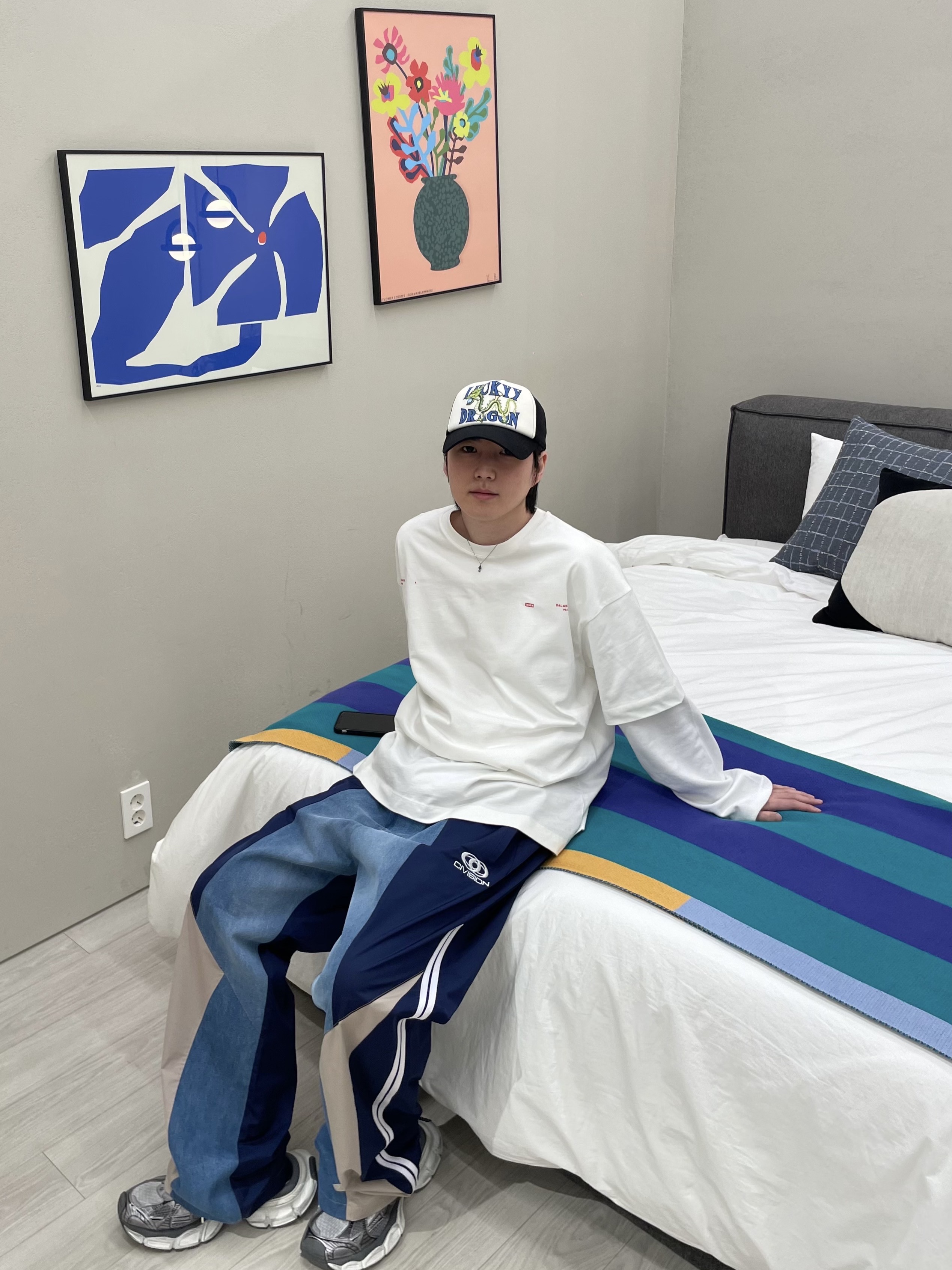 Open Yy Lucky Blue Dragon Trucker Cap Black, Balenciaga 3XL Sneakers Grey White Red 착용 스타일