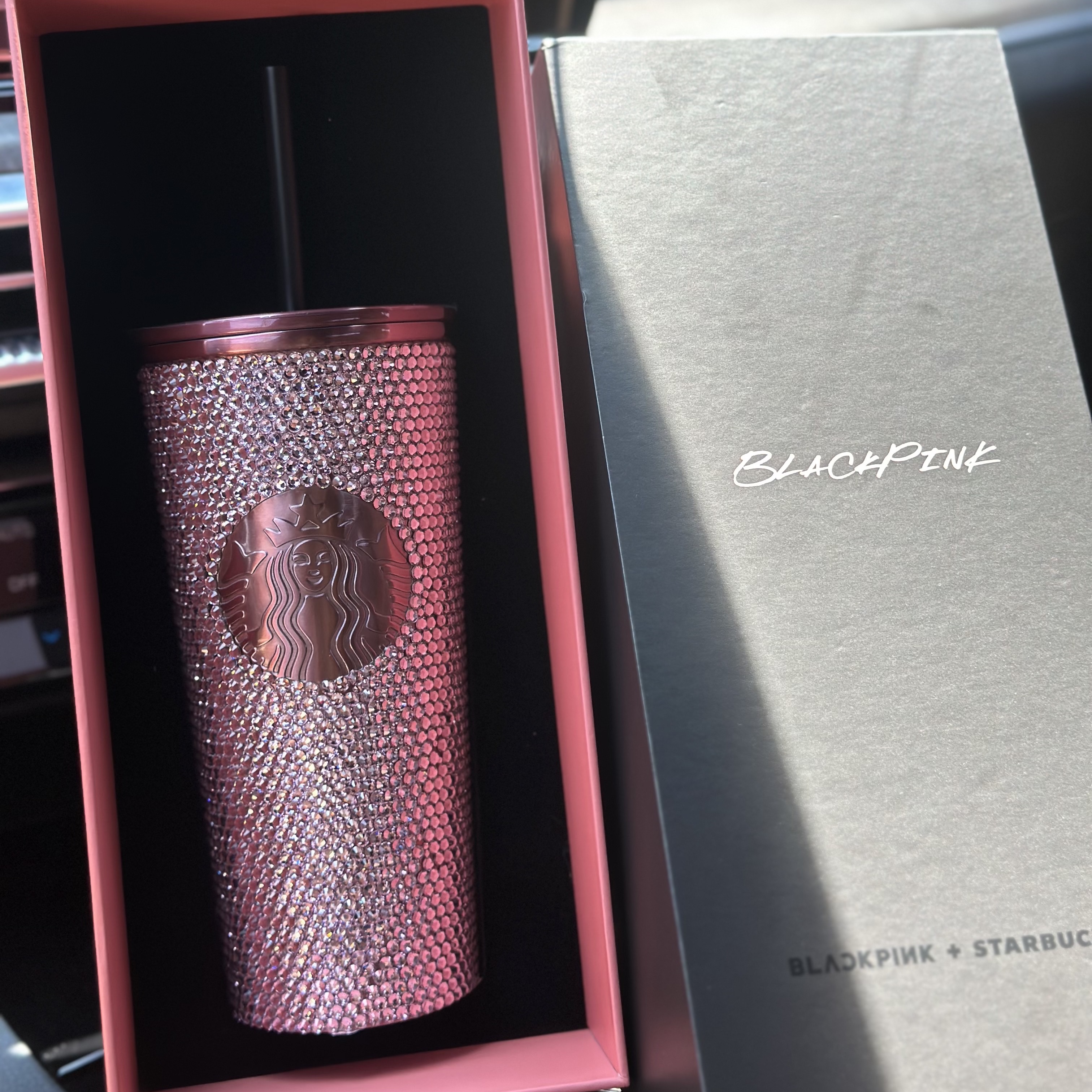 Starbucks x Blackpink SS Linestone Cold Cup 473ml 착용 스타일 - 2