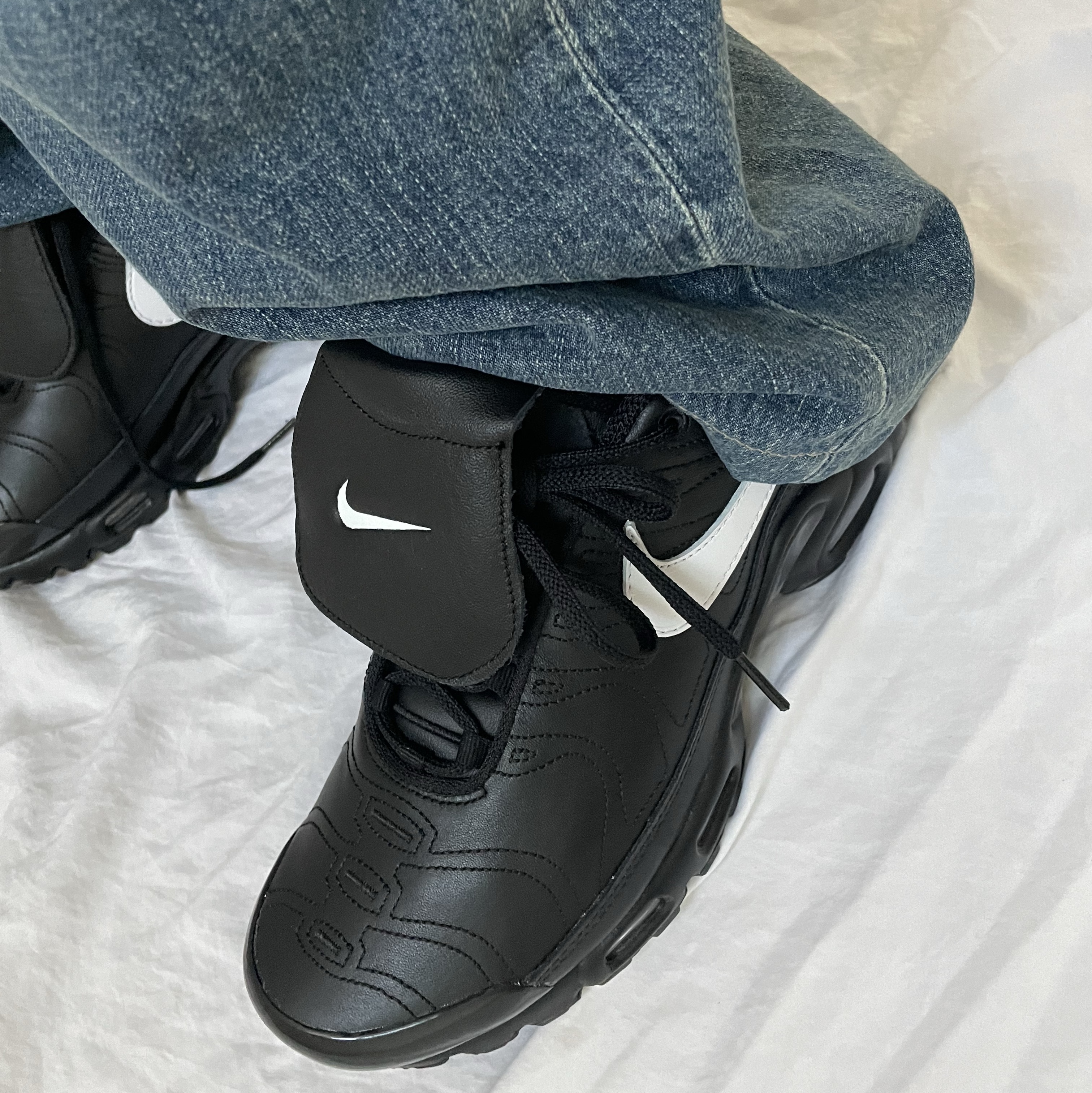 (W) Nike Air Max Plus TNPO Black 착용 스타일