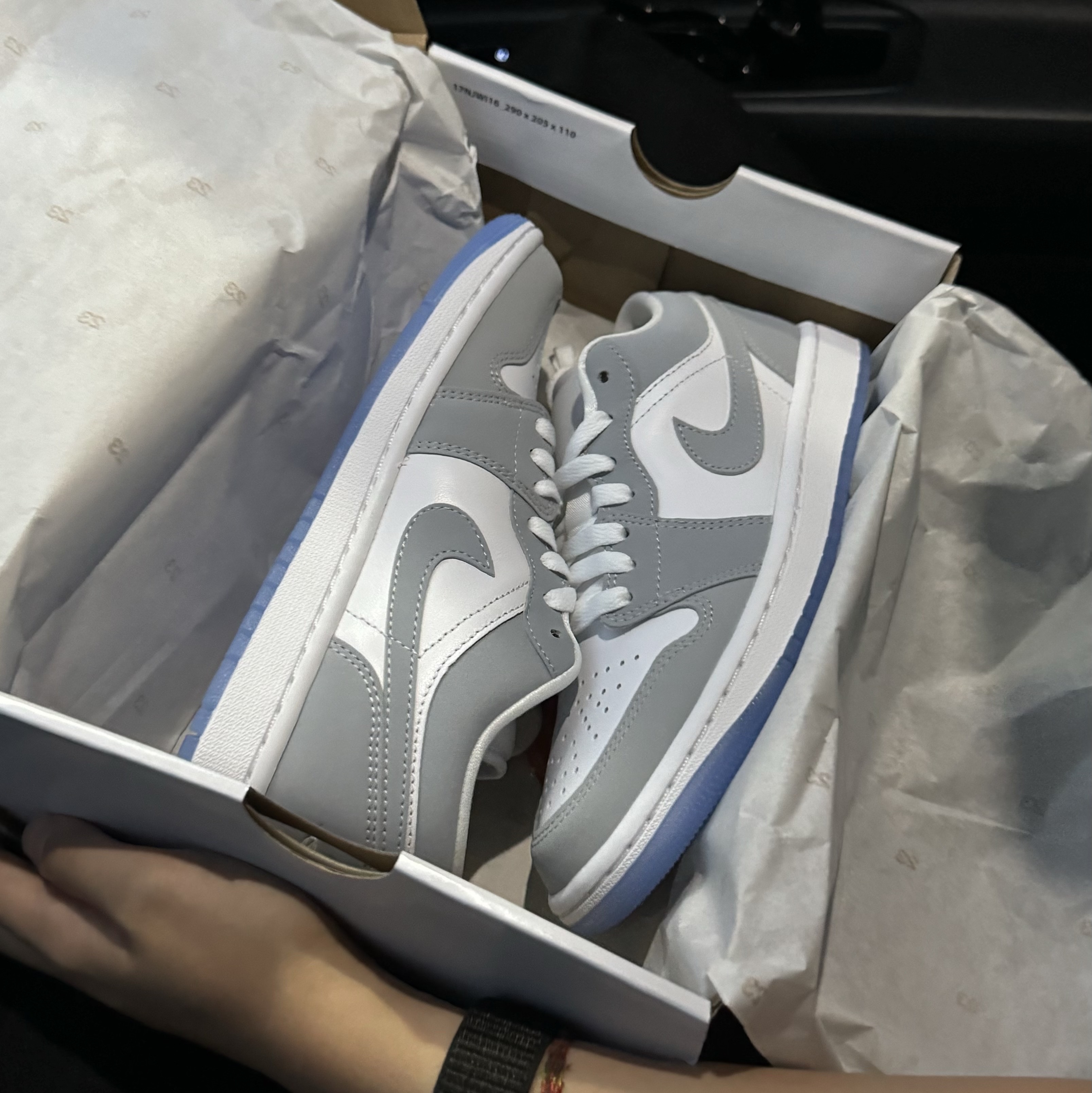 (W) Jordan 1 Low White Wolf Grey 착용 스타일