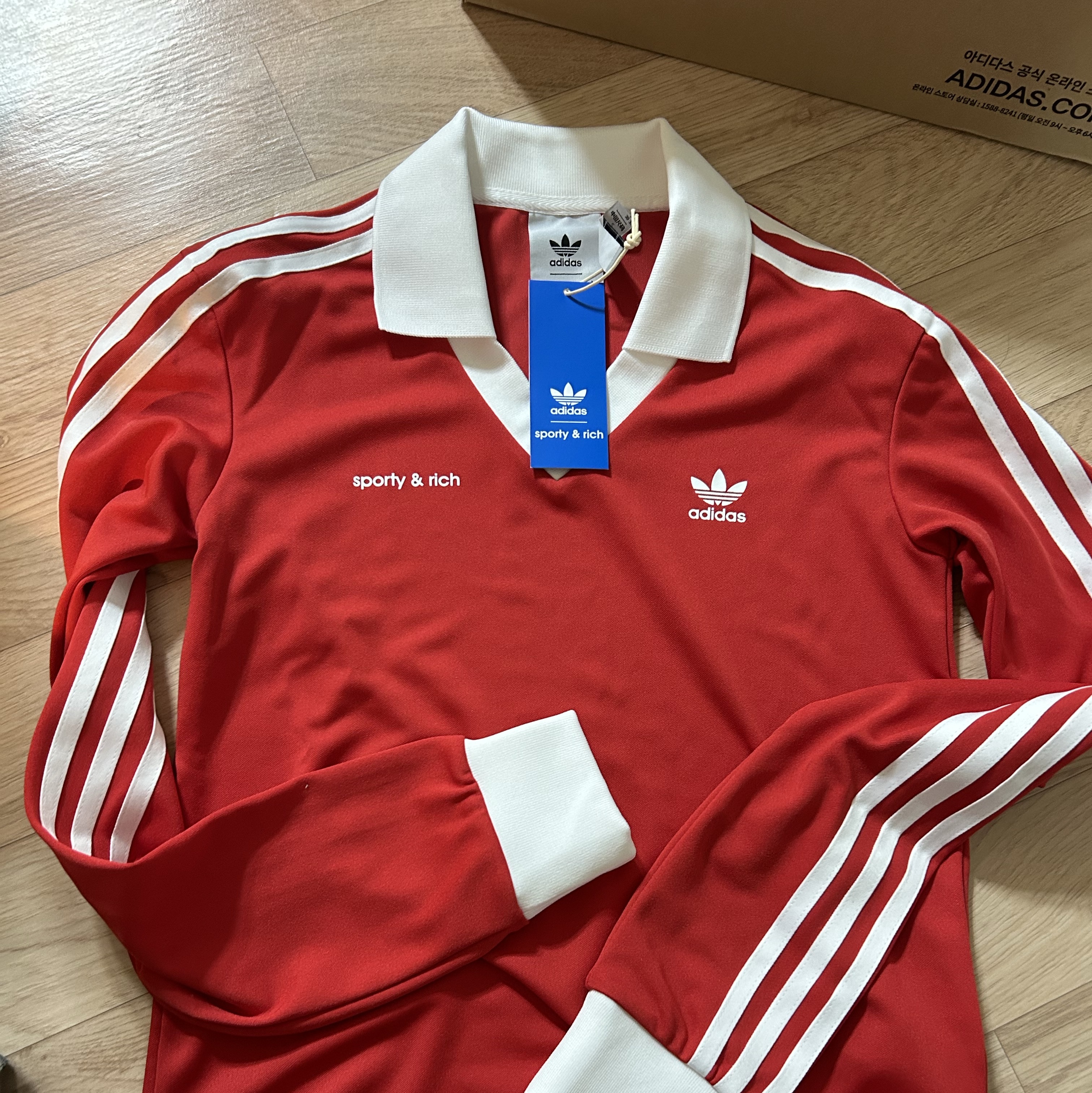 (W) Adidas x Sporty & Rich Long Sleeve Football Jersey White Collegiate Red - KR Sizing 착용 스타일