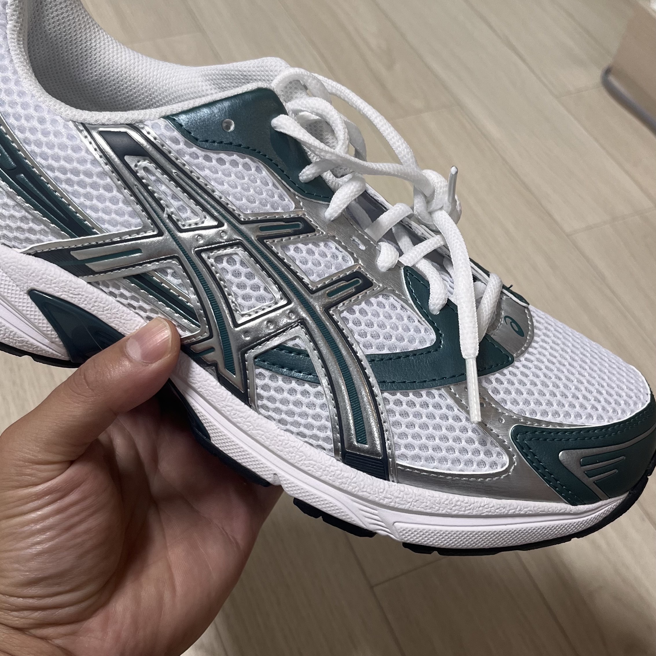 Asics Gel-1130 White Dark Neptune 착용 스타일
