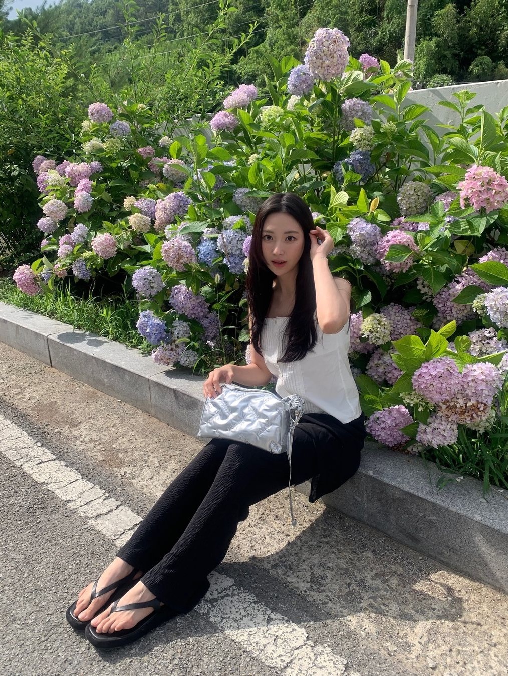 Carlyn Ginna Silver_H74109010S, Carlyn Ginna Blue_H74109010U 착용 스타일