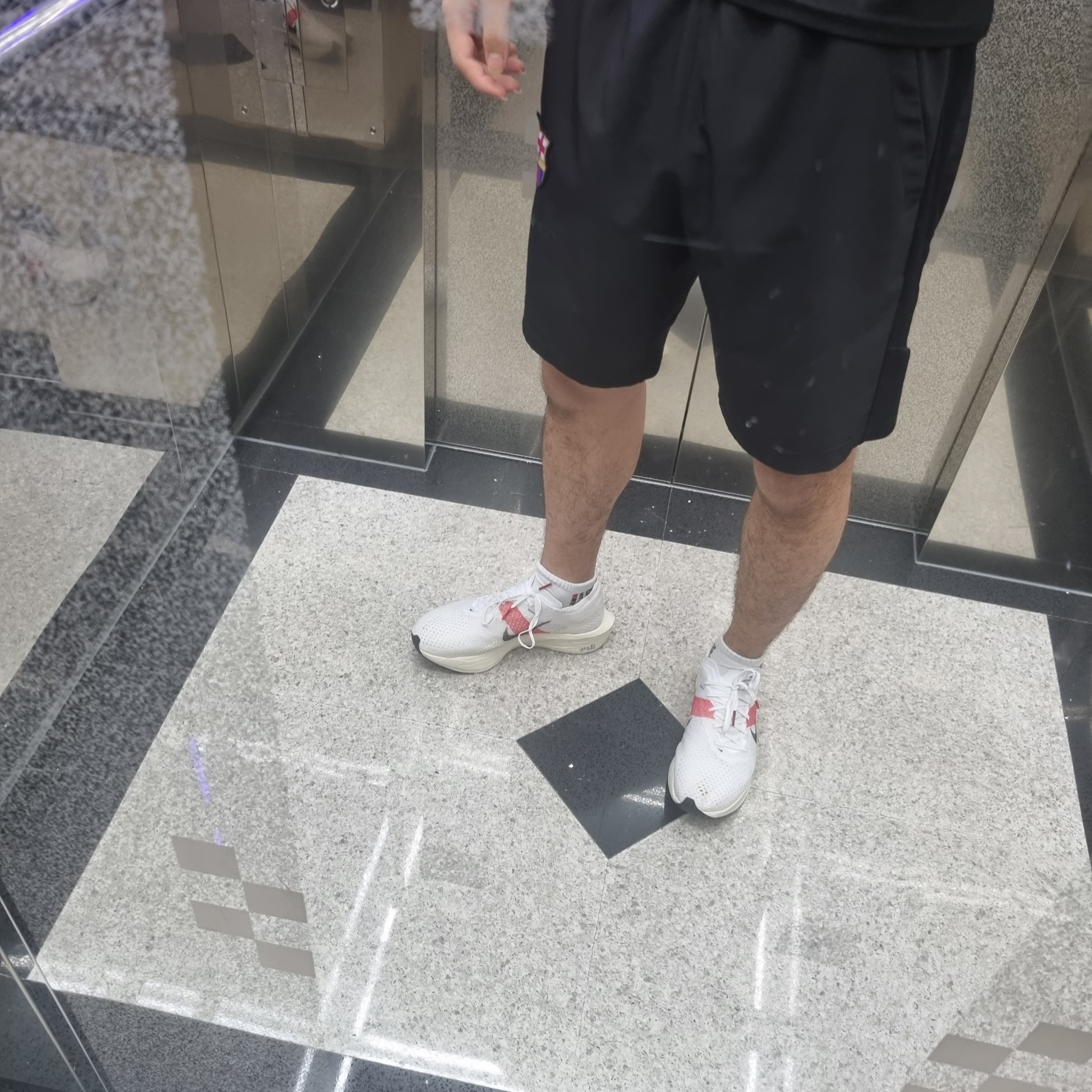 Nike ZoomX Vaporfly Next% 3 Eliud Kipchoge 착용 스타일