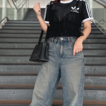 (W) Adidas Adicolor 3S Pinstripe T-Shirt Black - KR Sizing 착용 스타일