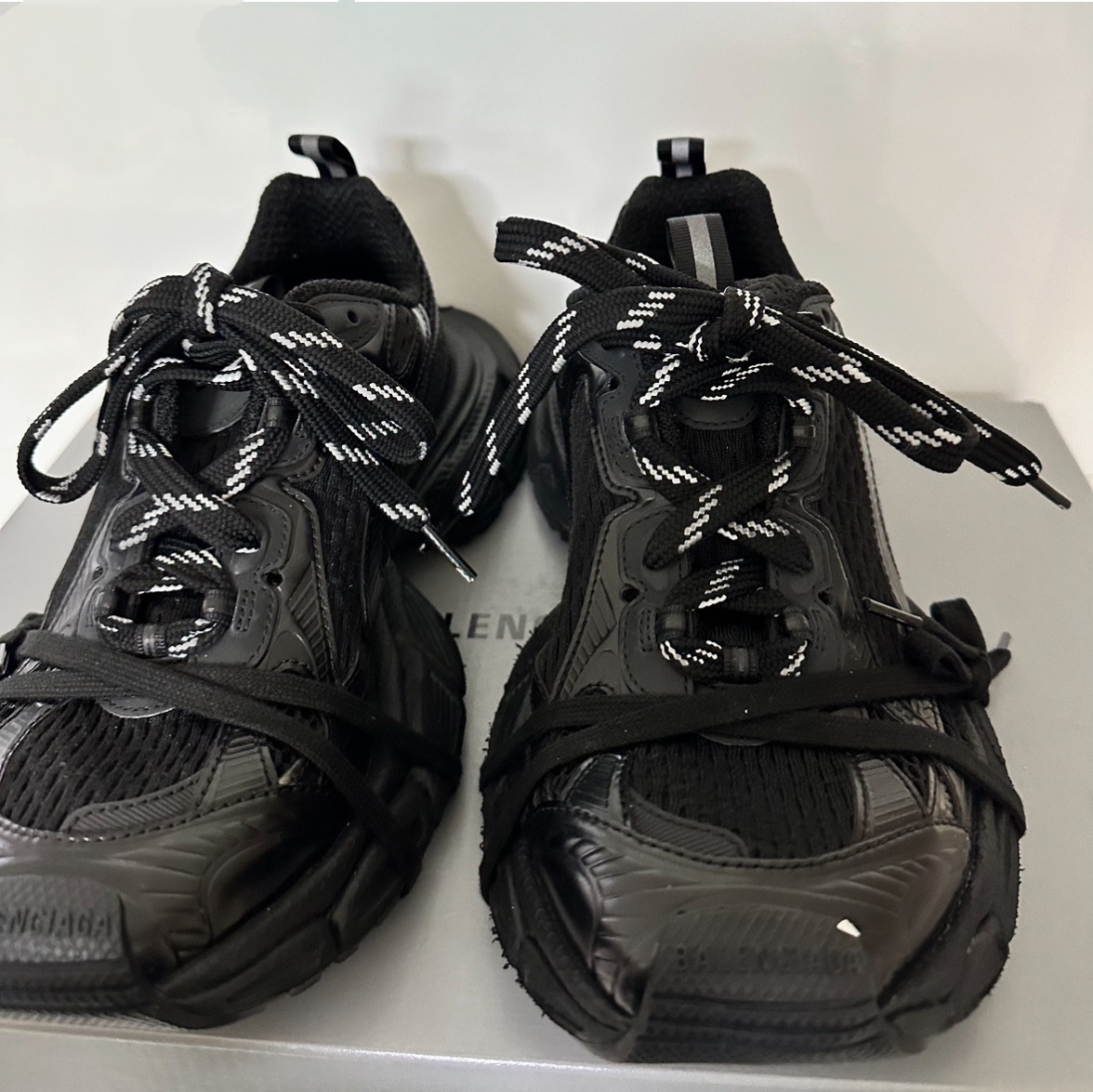 Balenciaga 3XL Sneakers Black 착용 스타일 - 3