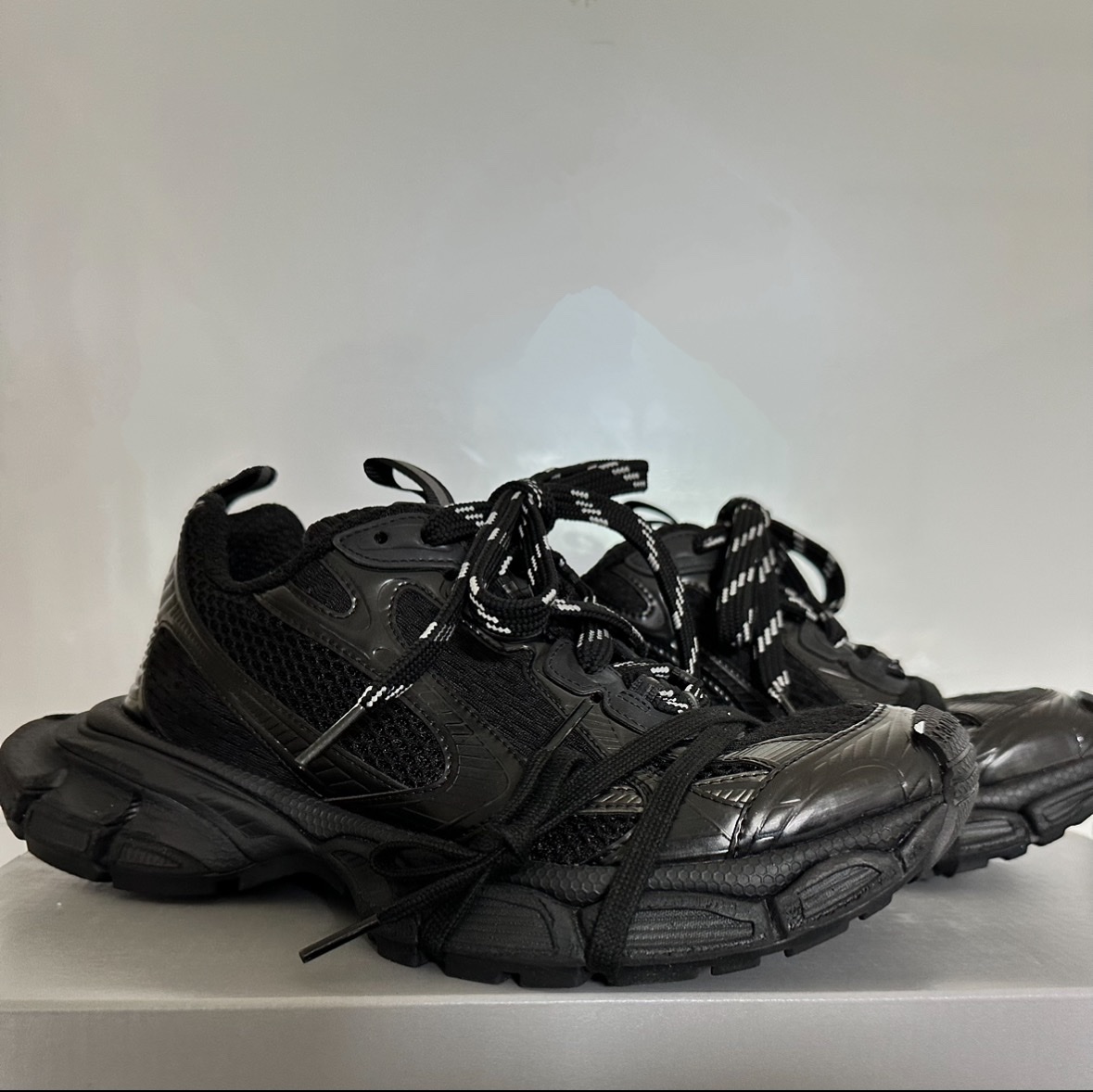 Balenciaga 3XL Sneakers Black 착용 스타일 - 1