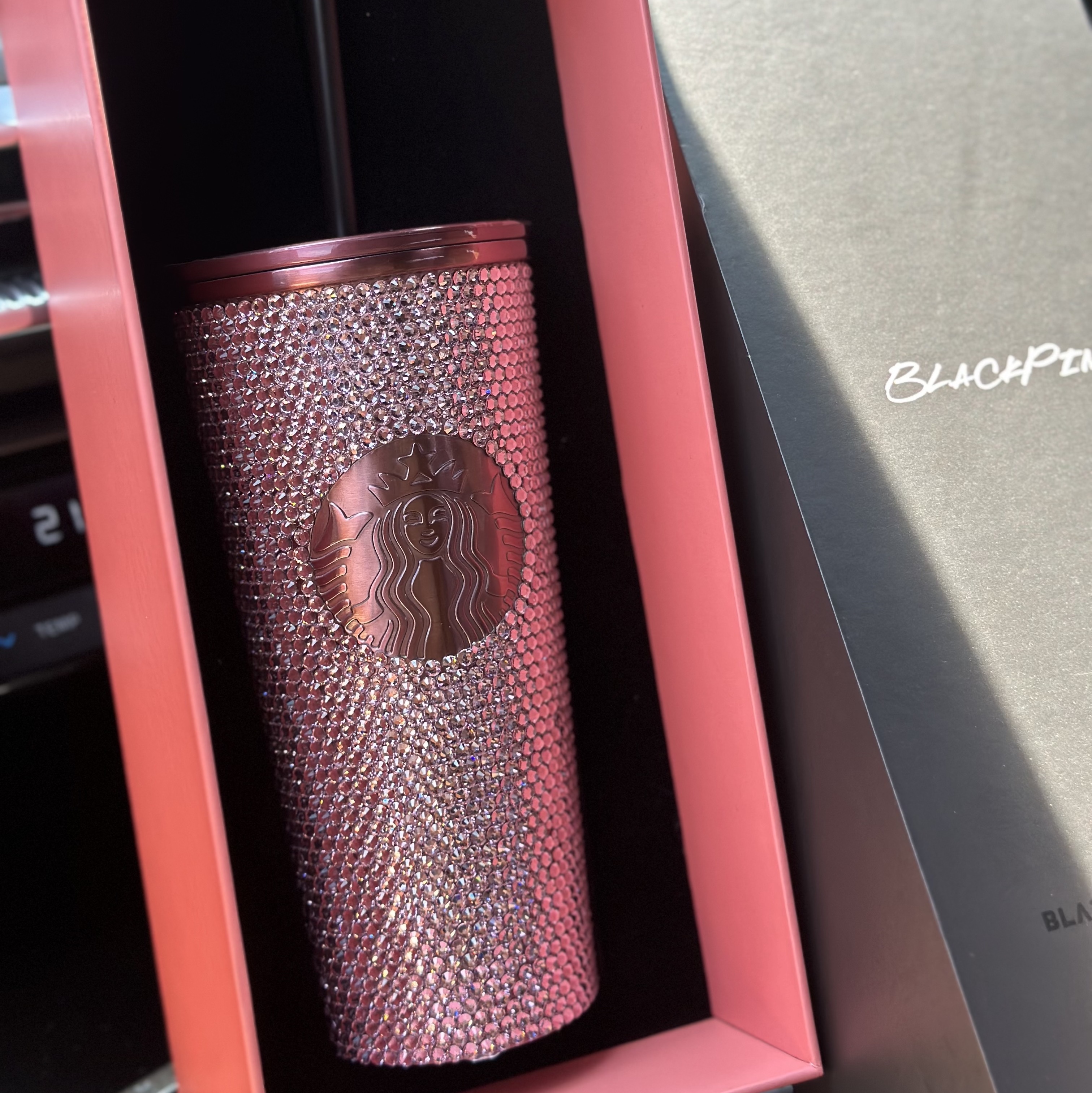 Starbucks x Blackpink SS Linestone Cold Cup 473ml 착용 스타일 - 1