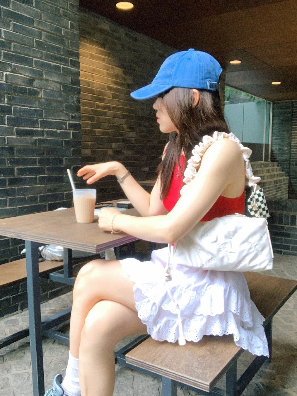 Carlyn New Logo Washed Cap Blue_J74104010U, Carlyn New Logo Washed Cap Black_J74104010B 착용 스타일