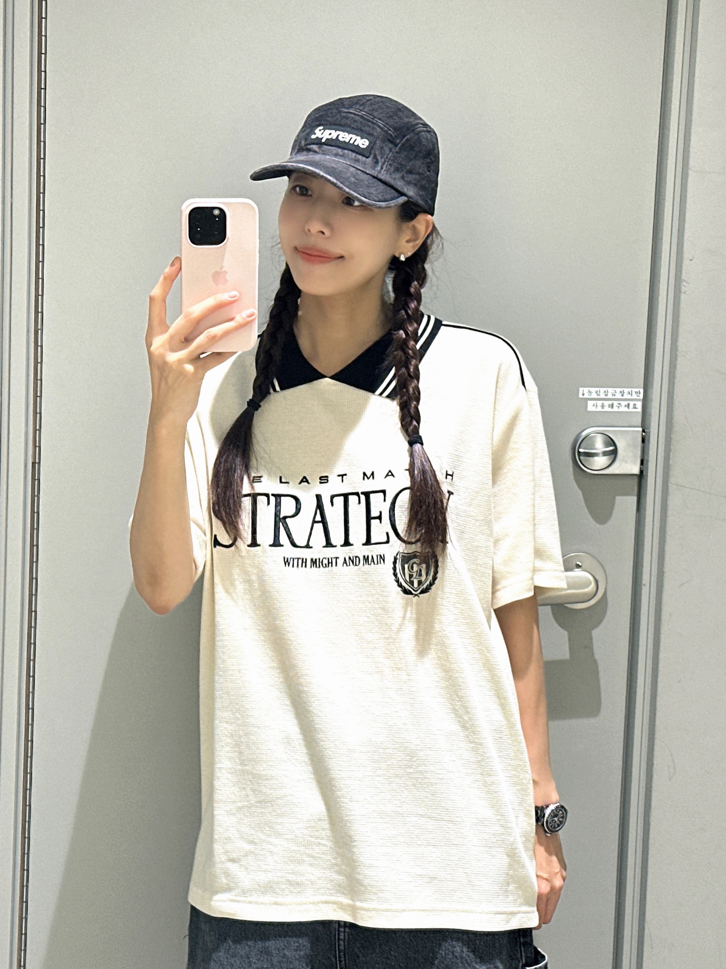 Chanel J12 Watch 33mm Quartz Black, Supreme Denim Camp Cap Black - 23SS 착용 스타일 - 1