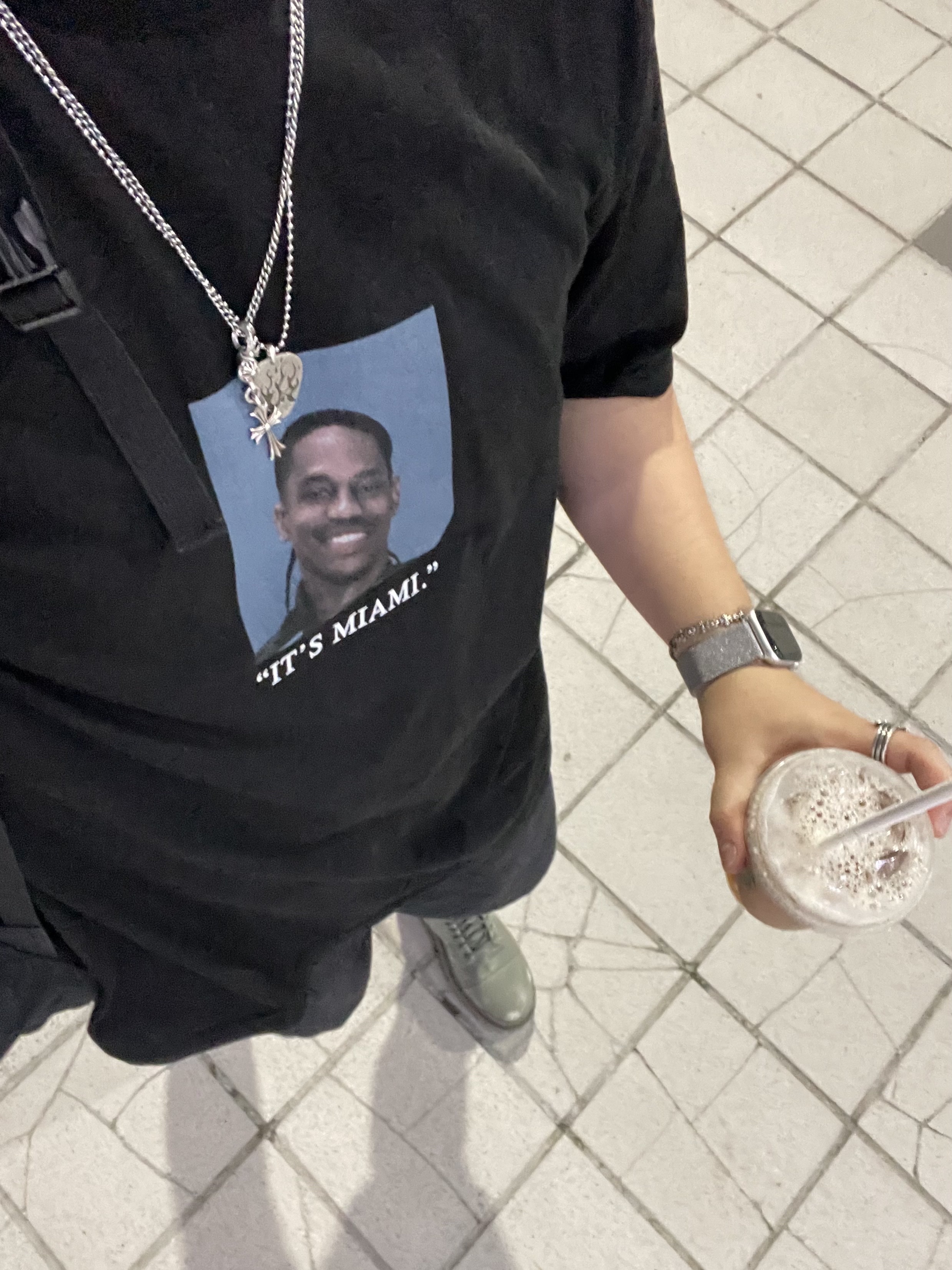 Travis Scott Free the Rage T-Shirt #2 Black, Balenciaga Combat Strike 20mm Boot Kaki 착용 스타일