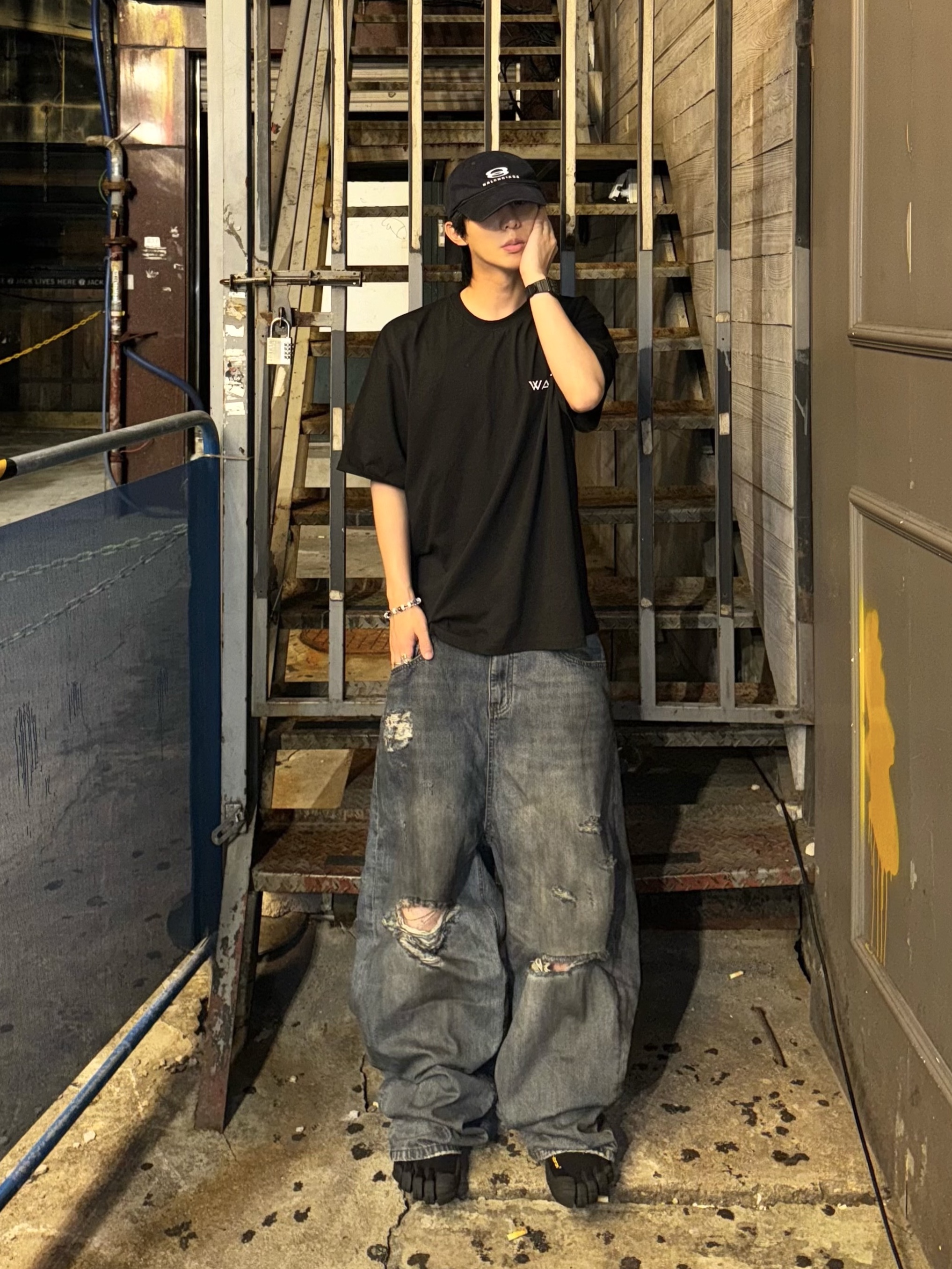 Balenciaga Unity Snowboard Cap Navy Blue, Awende Dirty Washing Jean 착용 스타일 - 1