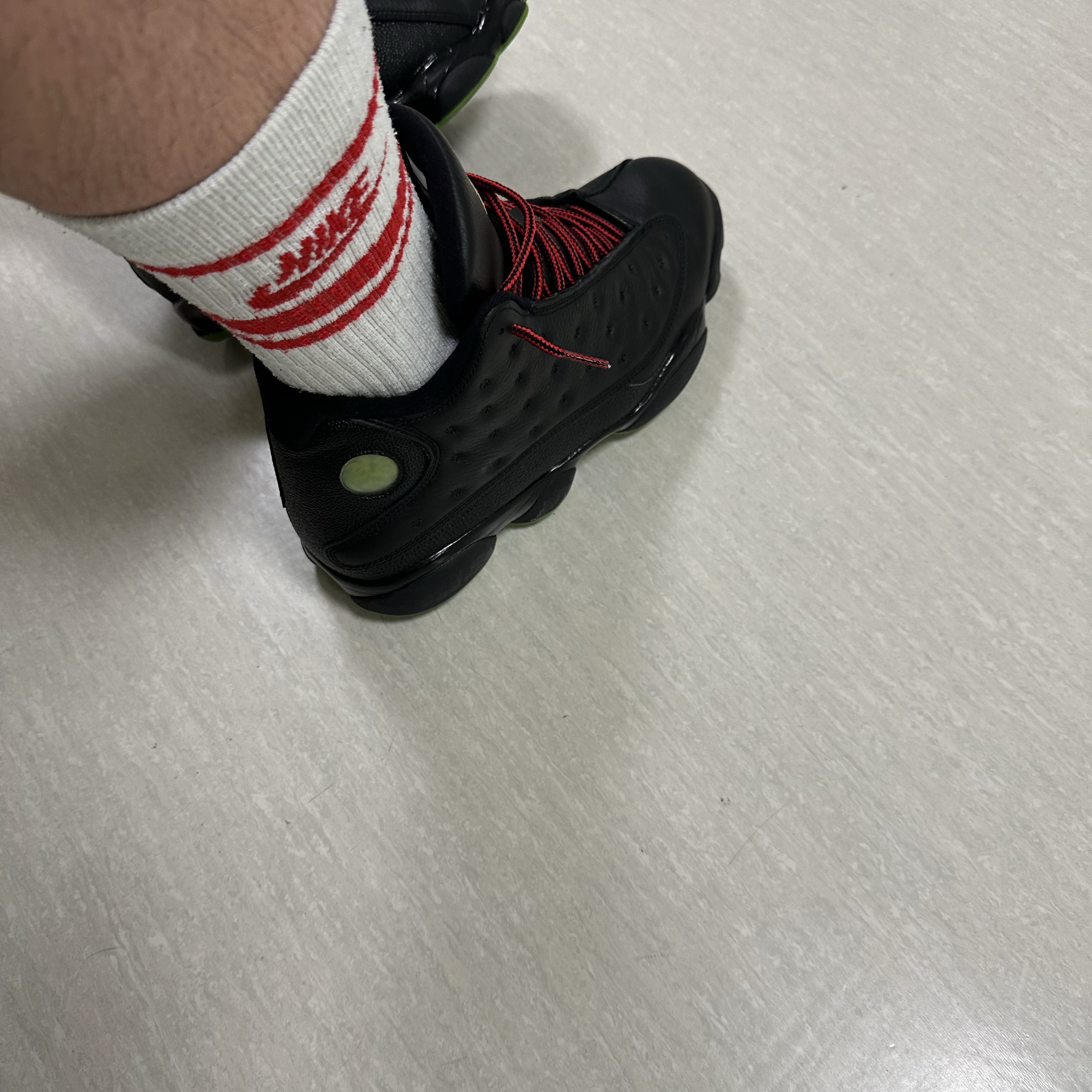 Jordan 13 Retro Altitude 2017 착용 스타일 - 3