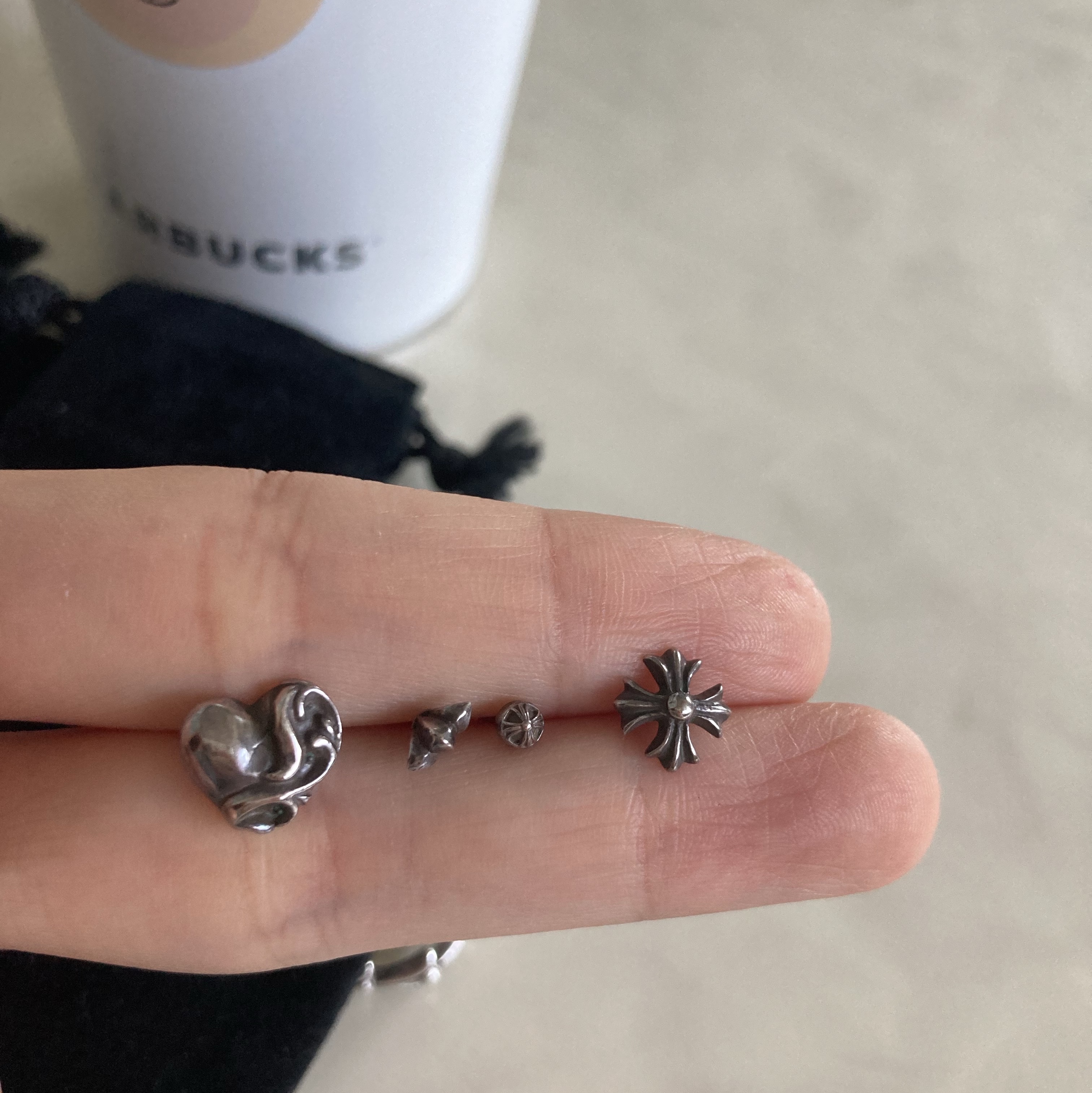 Chrome Hearts SBT Band Ring Silver 착용 스타일 - 2