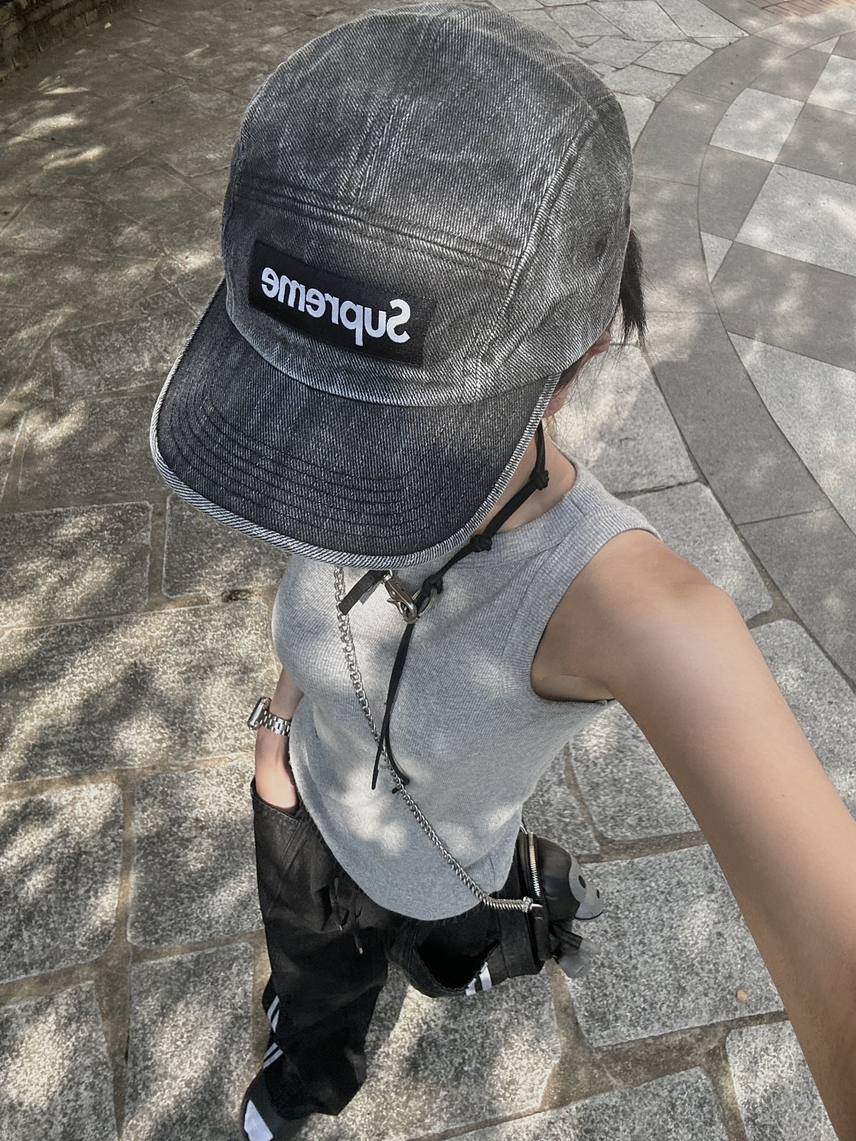 Supreme Coated Denim Camp Cap Black - 24SS, Our Legacy Ladon Leather Keychain Black 착용 스타일