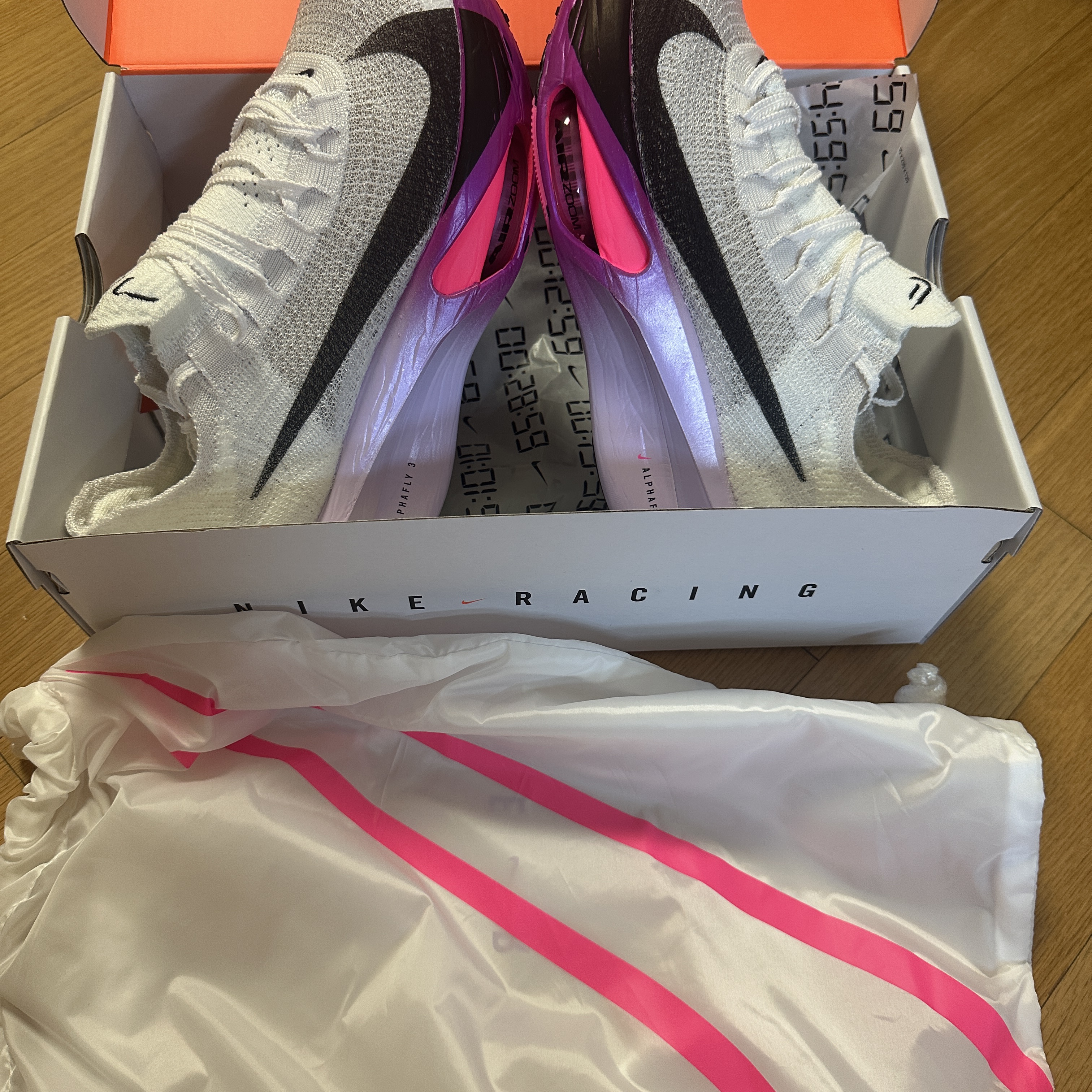 Nike Air Zoom Alphafly Next% 3 Hyper Pink 착용 스타일 - 1