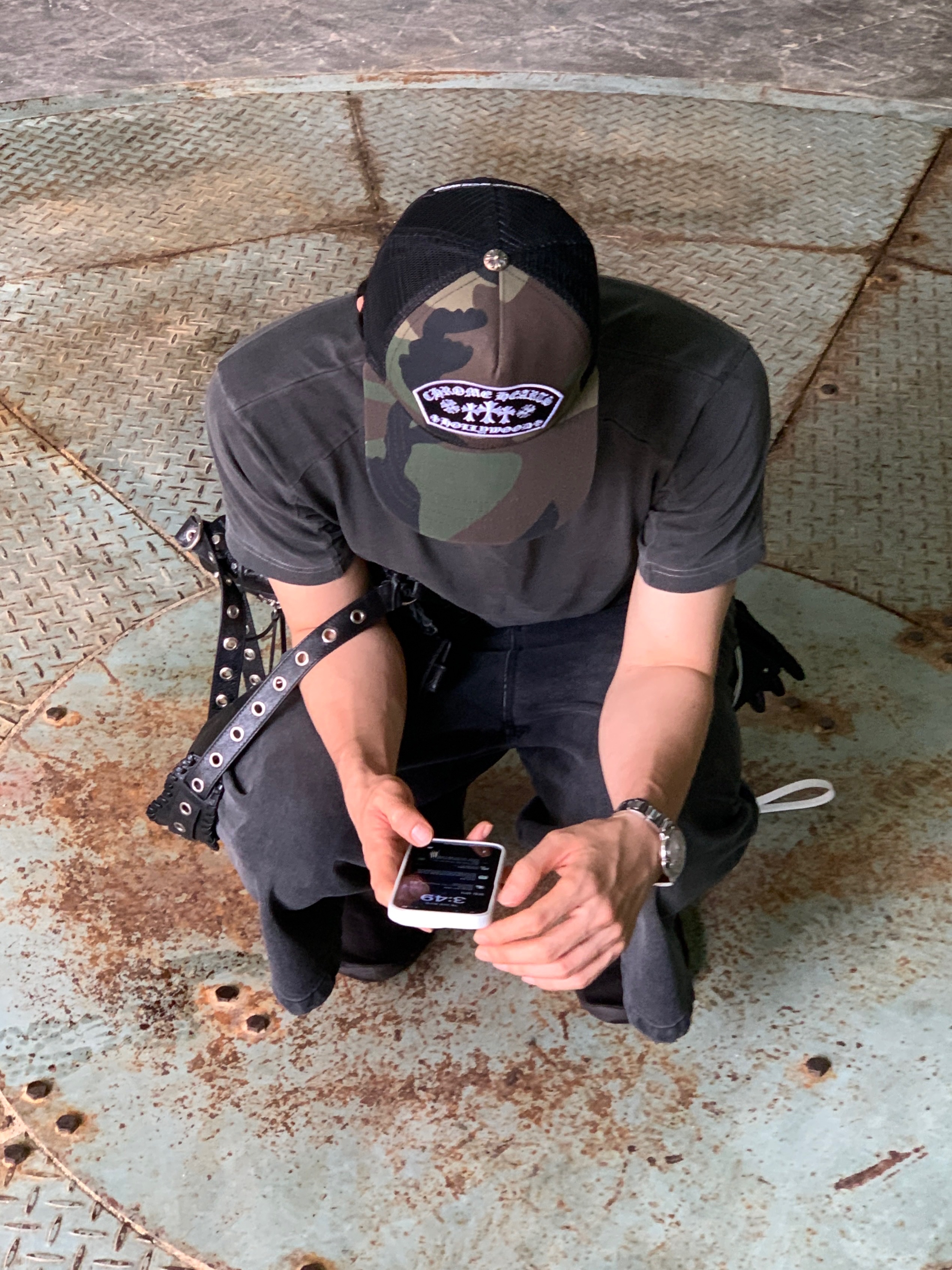 Chrome Hearts King Taco Mesh Trucker Hat Camo, Yeezy YZY Pods Black 착용 스타일 - 8