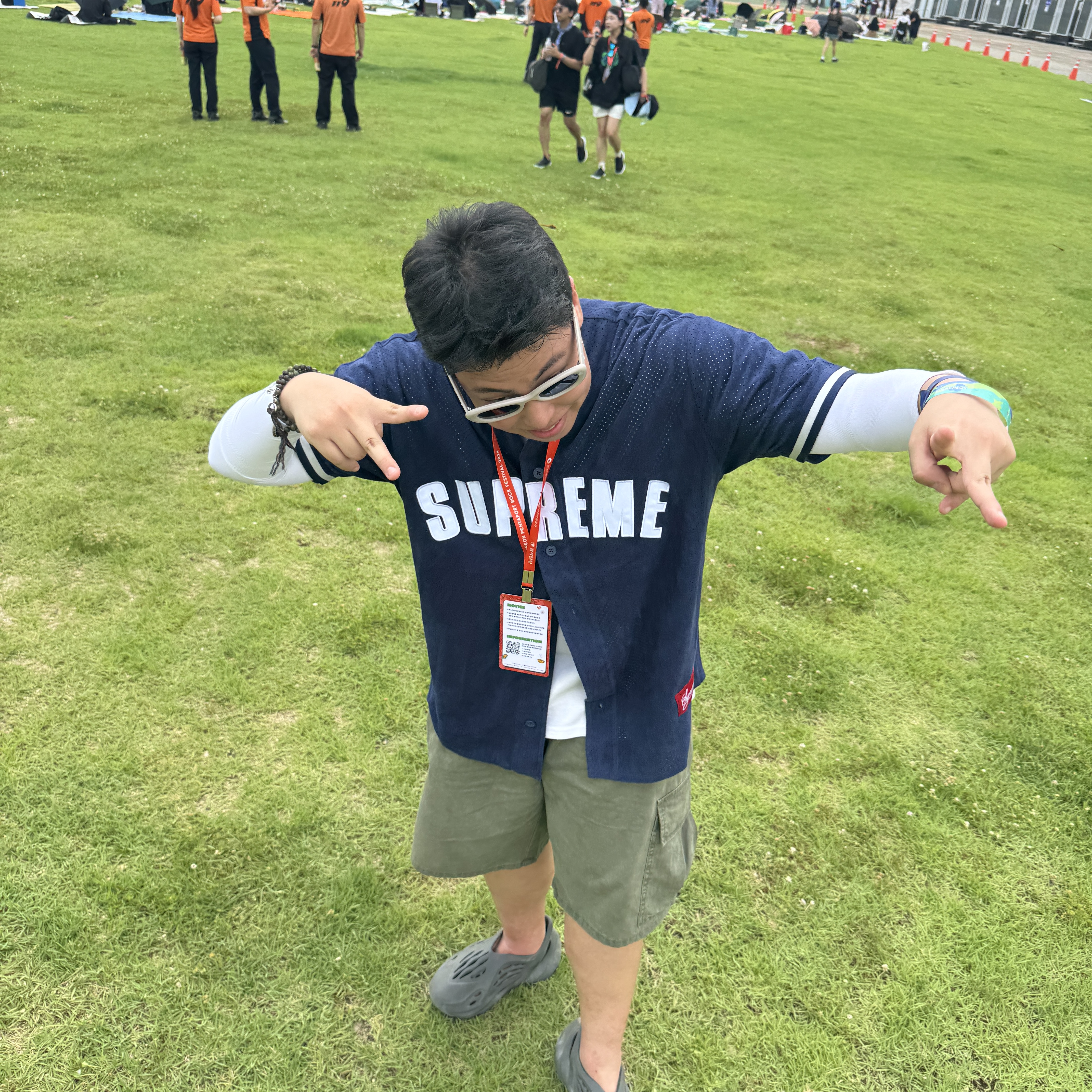 Supreme Ultrasuede Mesh Baseball Jersey Navy - 24SS, Gentle Monster x Maison Margiela MM004 Grey Black 착용 스타일 - 2